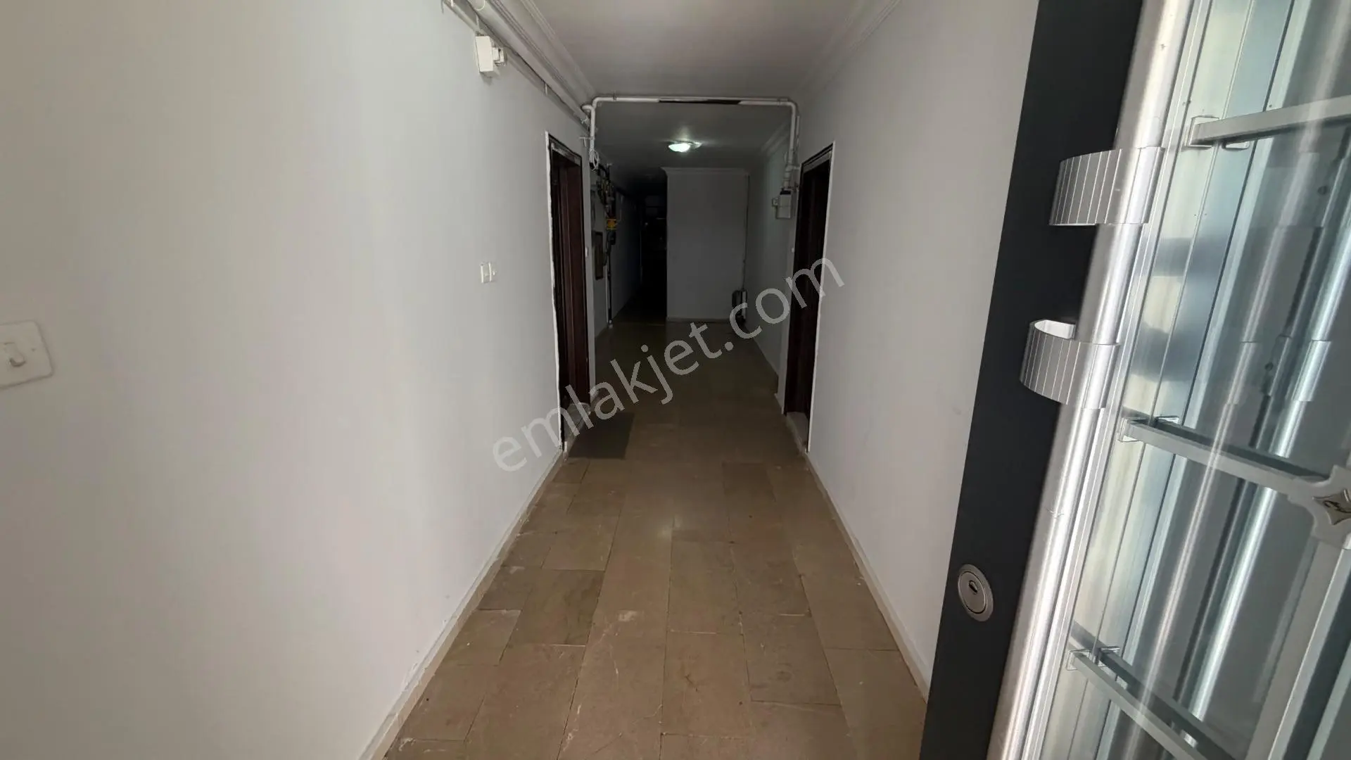 Çınarcık Çamlıkta Denize Sıfır Binanın Yüksek Giriş Katında Fısat 2+1 80 M2 — fotoğraf 21