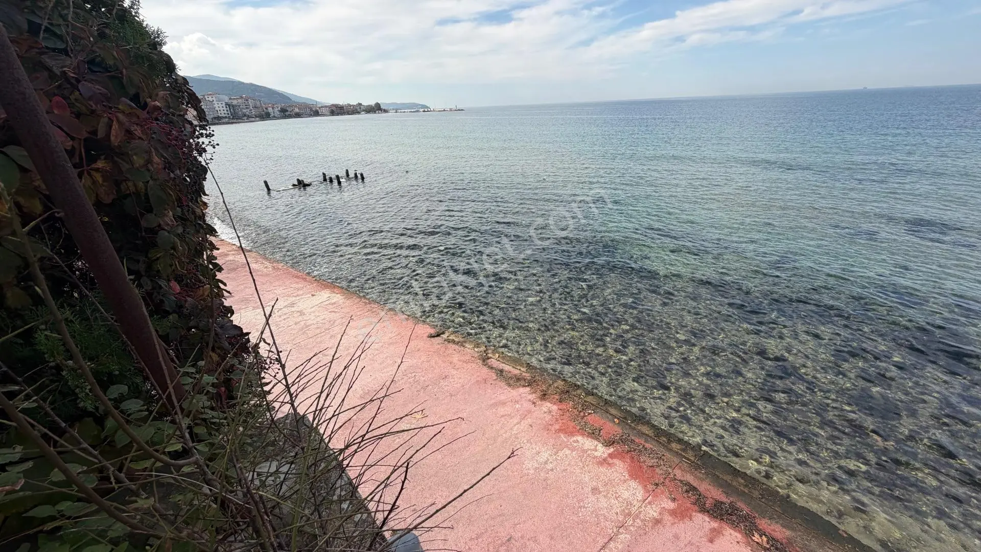 Çınarcık Çamlıkta Denize Sıfır Binanın Yüksek Giriş Katında Fısat 2+1 80 M2 — fotoğraf 24