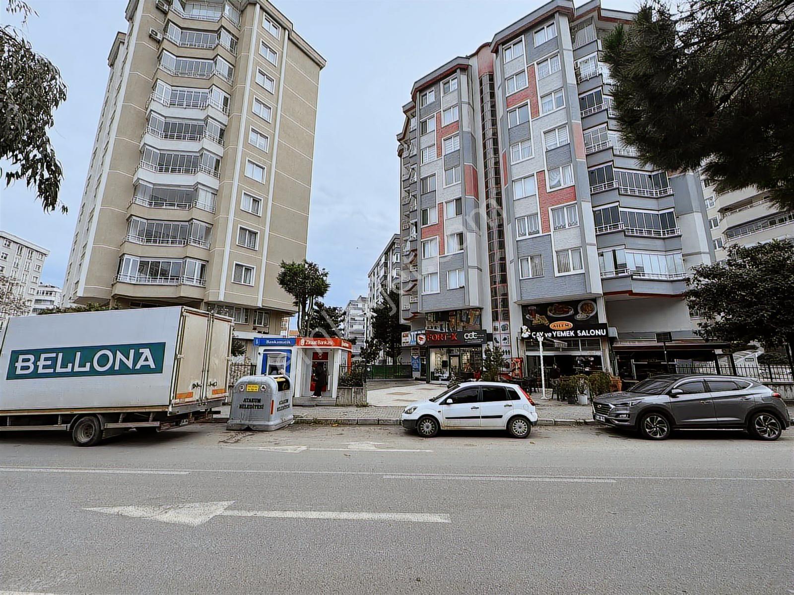Muhteşem Konumlu Geniş Cam Balkonlu Açık Otoparklı Satılık Daire — fotoğraf 2