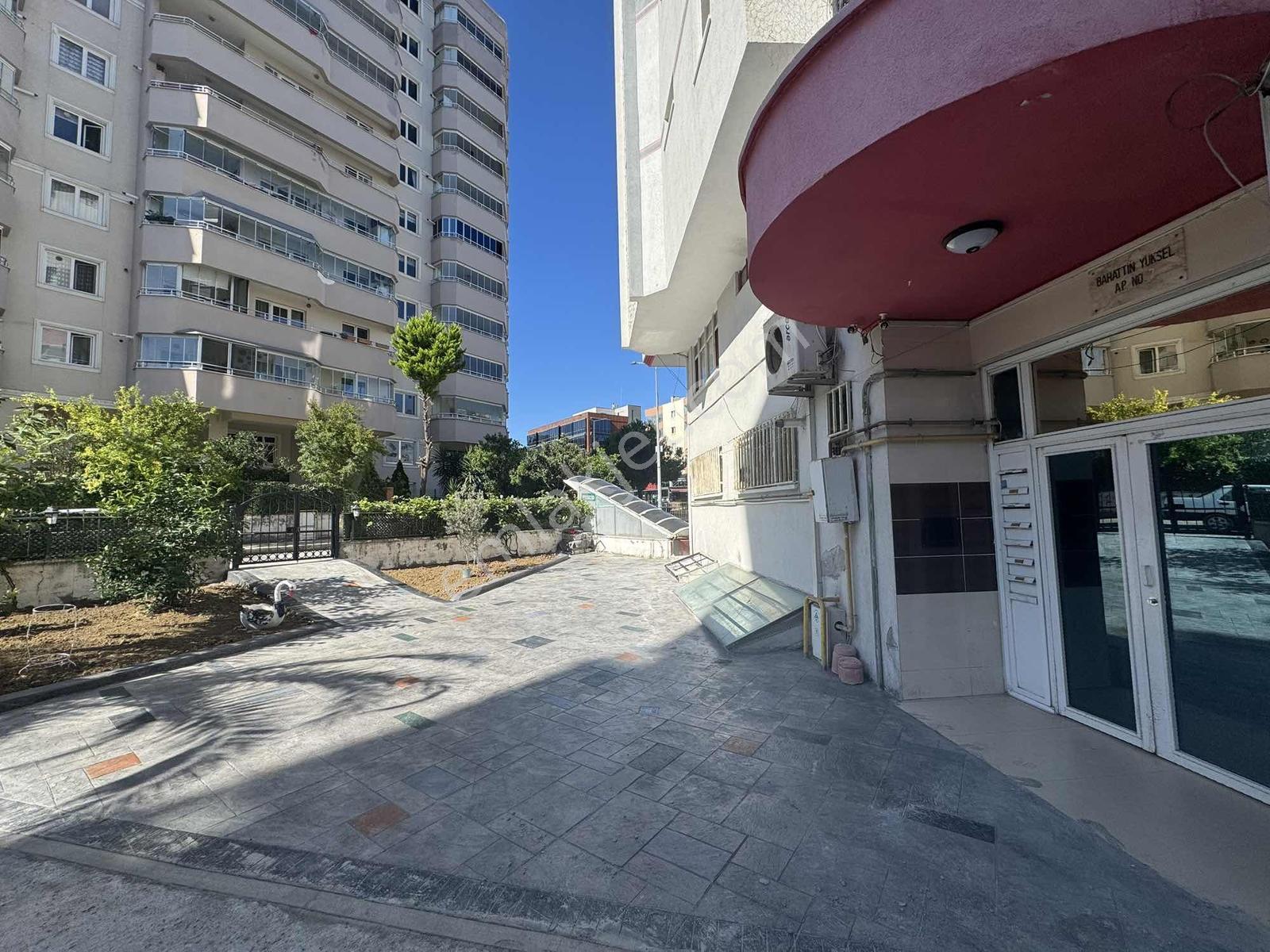 Muhteşem Konumlu Geniş Cam Balkonlu Açık Otoparklı Satılık Daire — fotoğraf 33