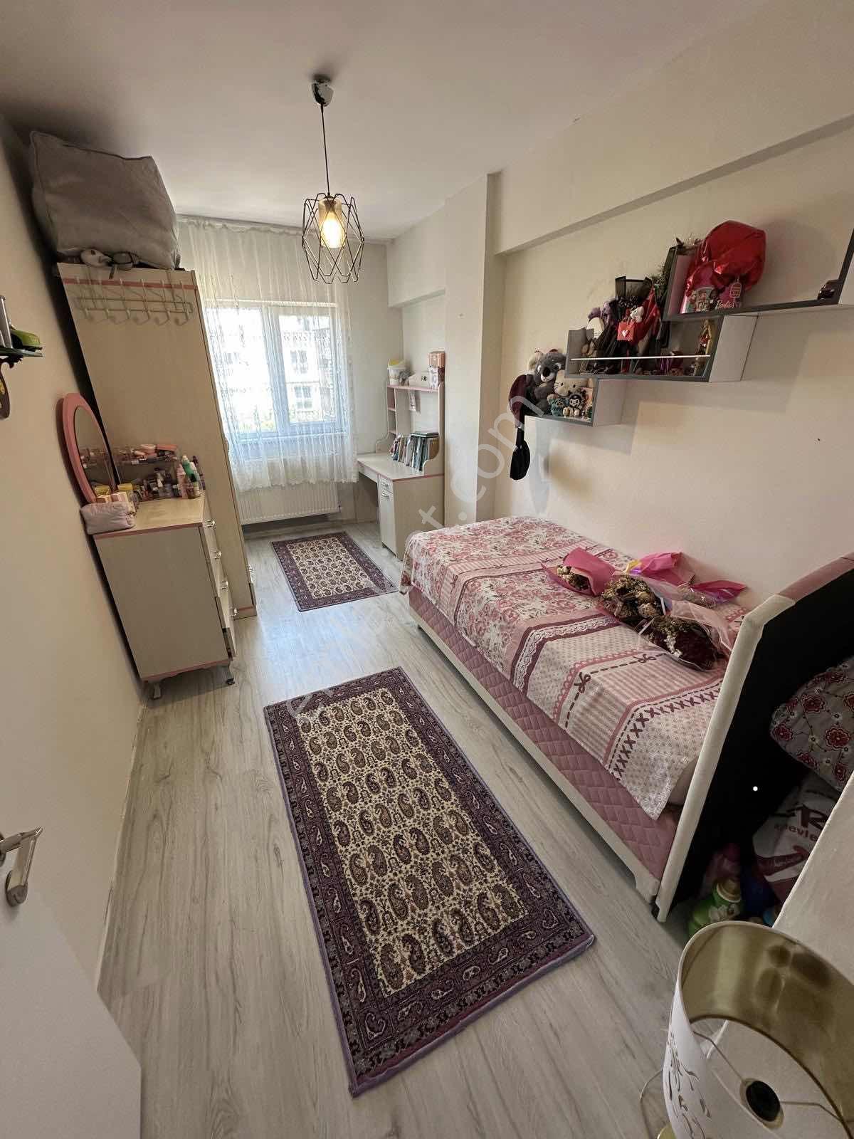Ömür Evlerinde Muhteşem Konumuyla Masrafsız 3+1 Daire — fotoğraf 4