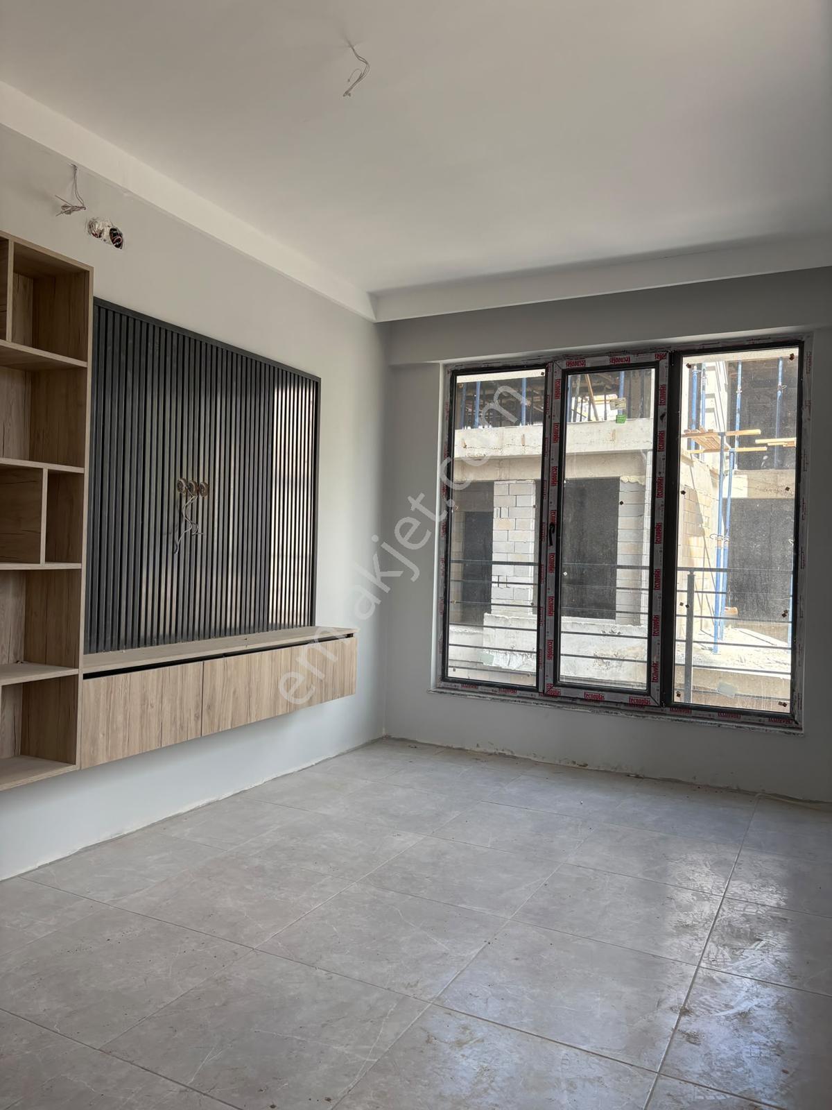 Havaalanı Yakını Havuzlu Kapalı Otoparklı Bağımsız Mutfak 1+1 — fotoğraf 9