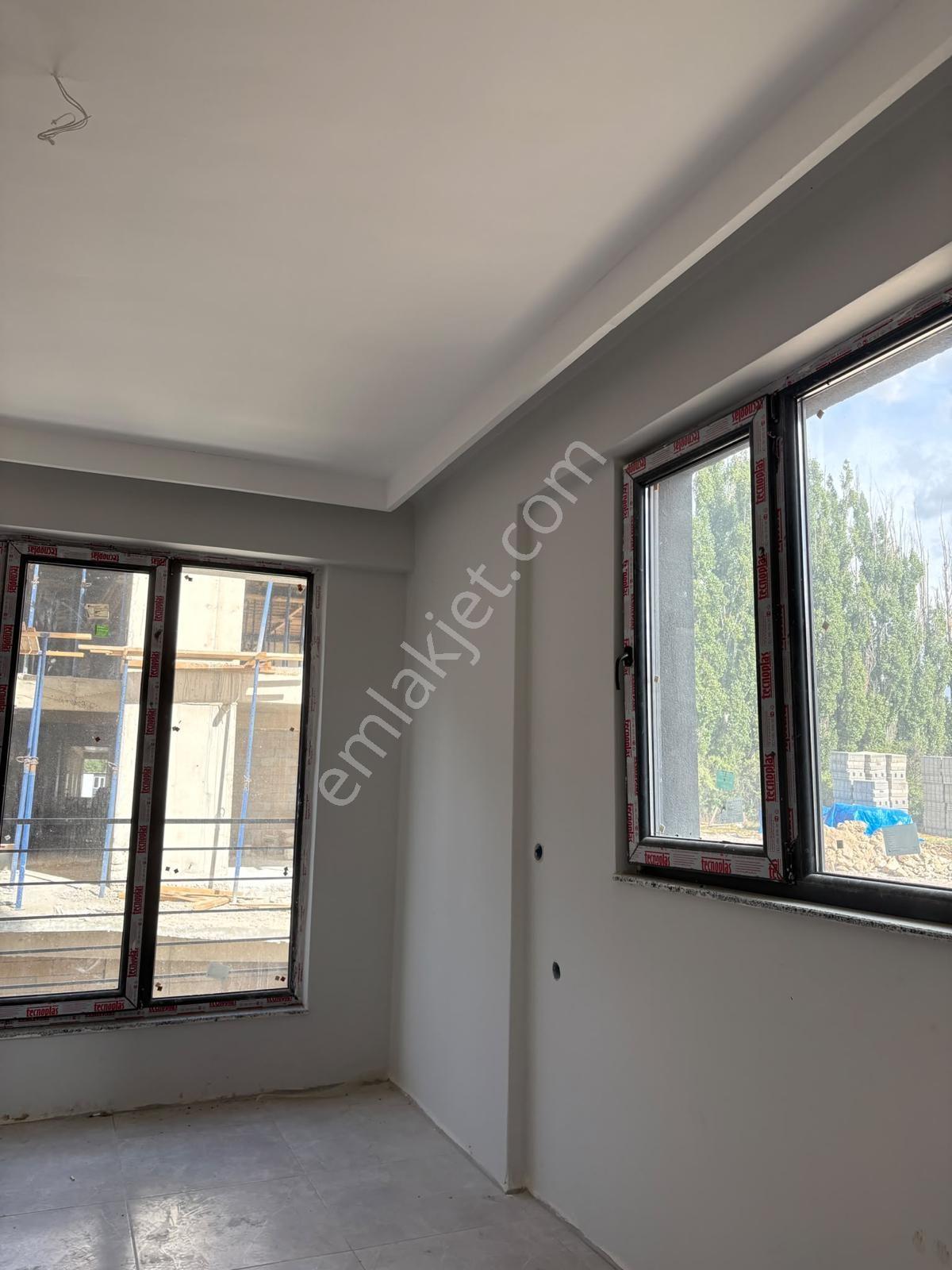Havaalanı Yakını Havuzlu Kapalı Otoparklı Bağımsız Mutfak 1+1 — fotoğraf 13