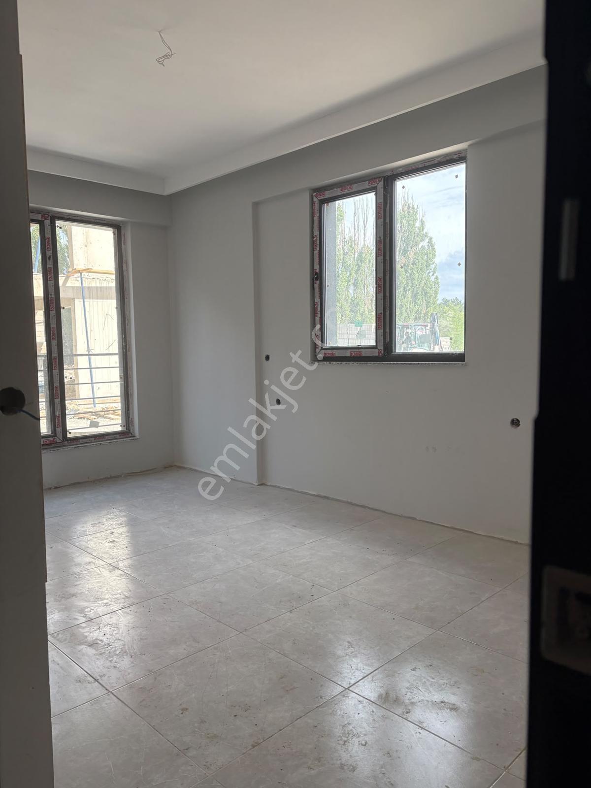 Havaalanı Yakını Havuzlu Kapalı Otoparklı Bağımsız Mutfak 1+1 — fotoğraf 14