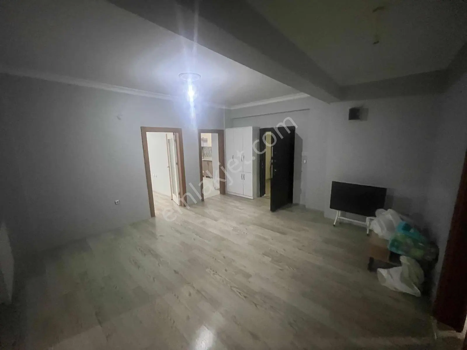 Ana Cadde Üzeri Satılık 120 M2 2+1 Daire — fotoğraf 3