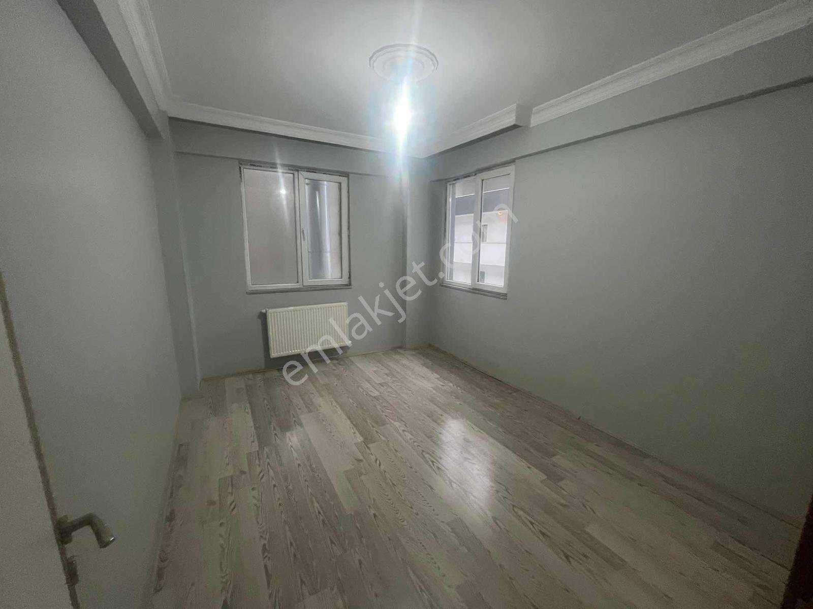 Ana Cadde Üzeri Satılık 120 M2 2+1 Daire — fotoğraf 8