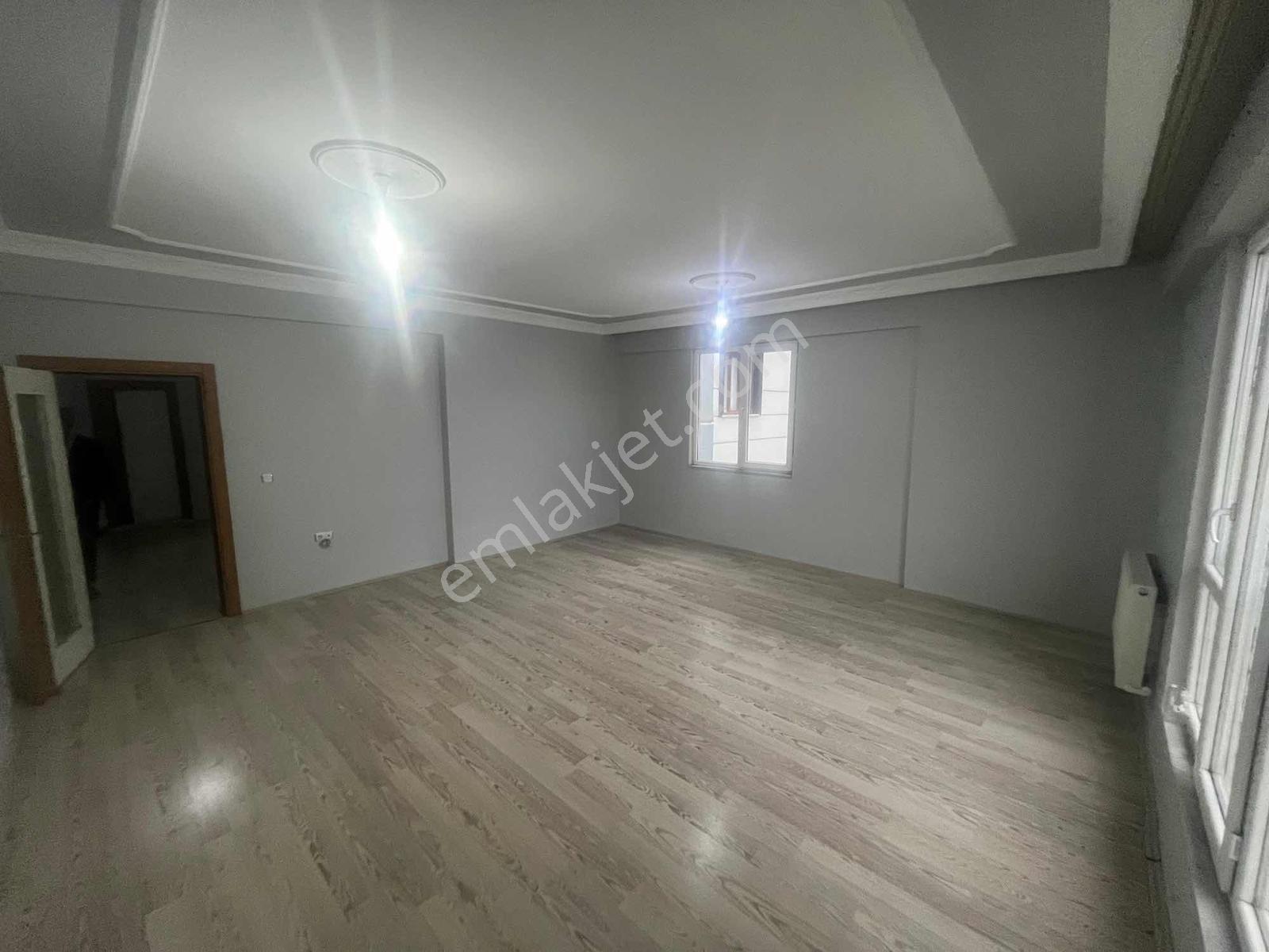 Ana Cadde Üzeri Satılık 120 M2 2+1 Daire — fotoğraf 9