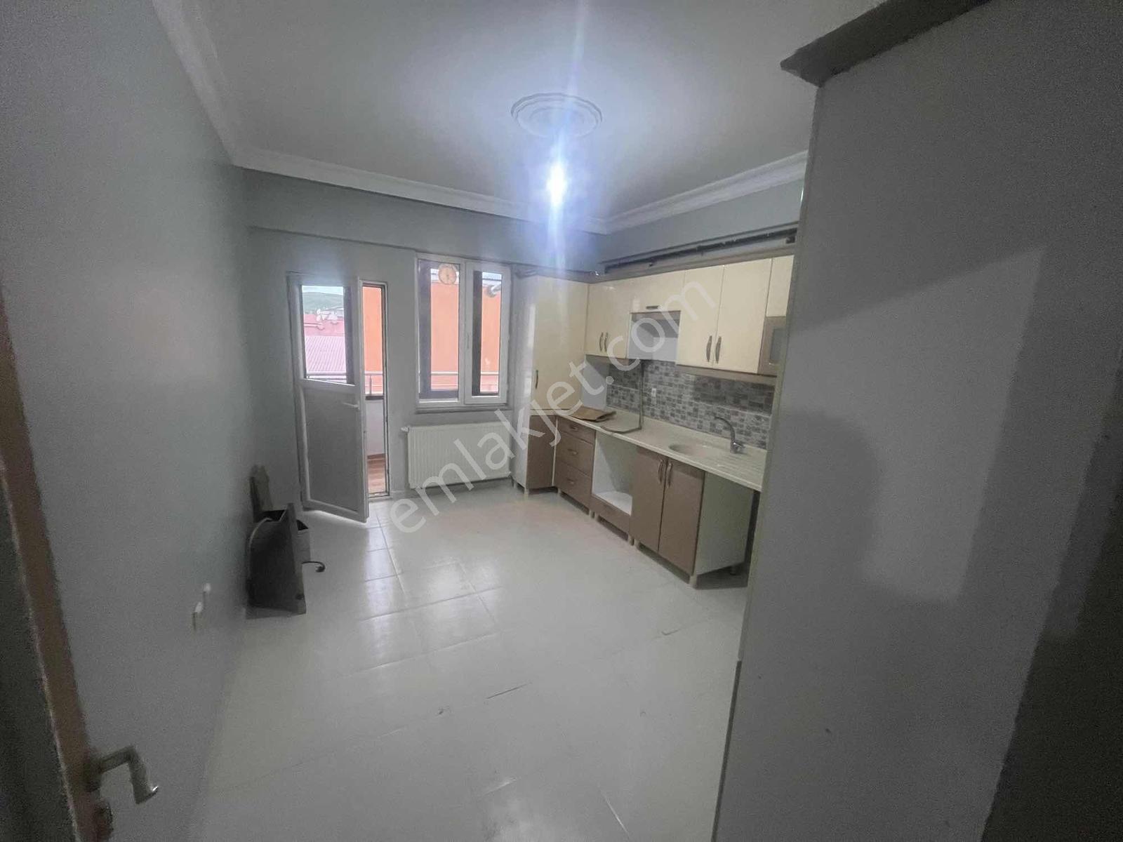 Ana Cadde Üzeri Satılık 120 M2 2+1 Daire — fotoğraf 12
