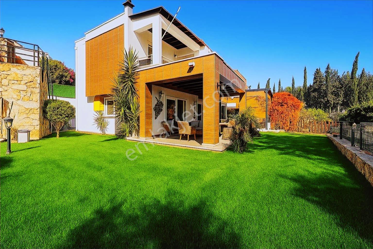Bodrum Konacık'da Bakımlı Site İçinde Satılık 3+1 Villa — fotoğraf 6