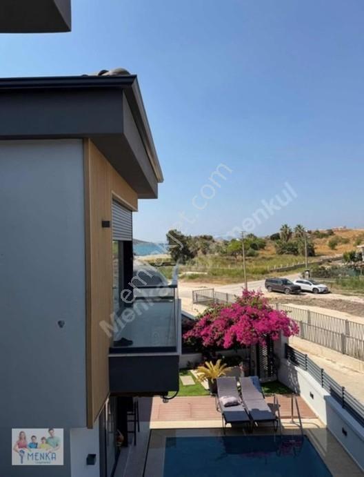 İzmir Çeşme Şifnede Denize Yakın Müstakil Havuzlu Villa