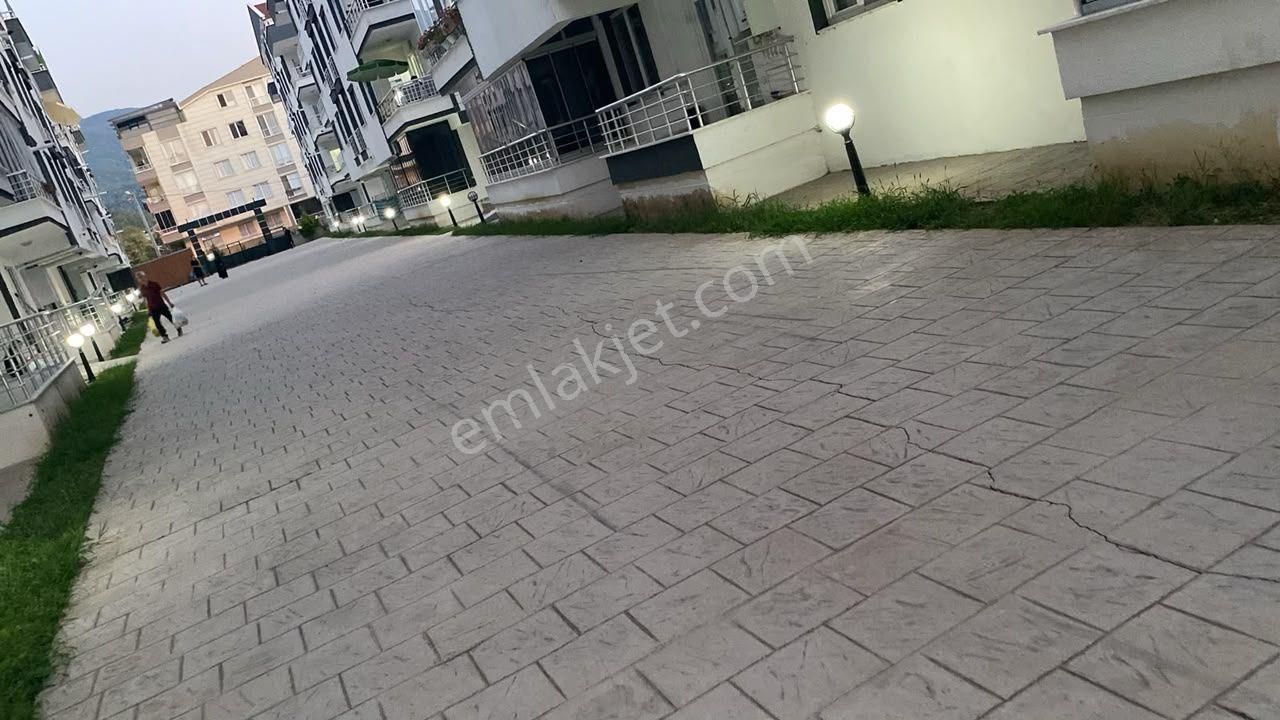 Yasemin Emlaktan Çınarcık Teşvikiye Yeni Bina Giriş Kat 1+1 Daire — fotoğraf 6