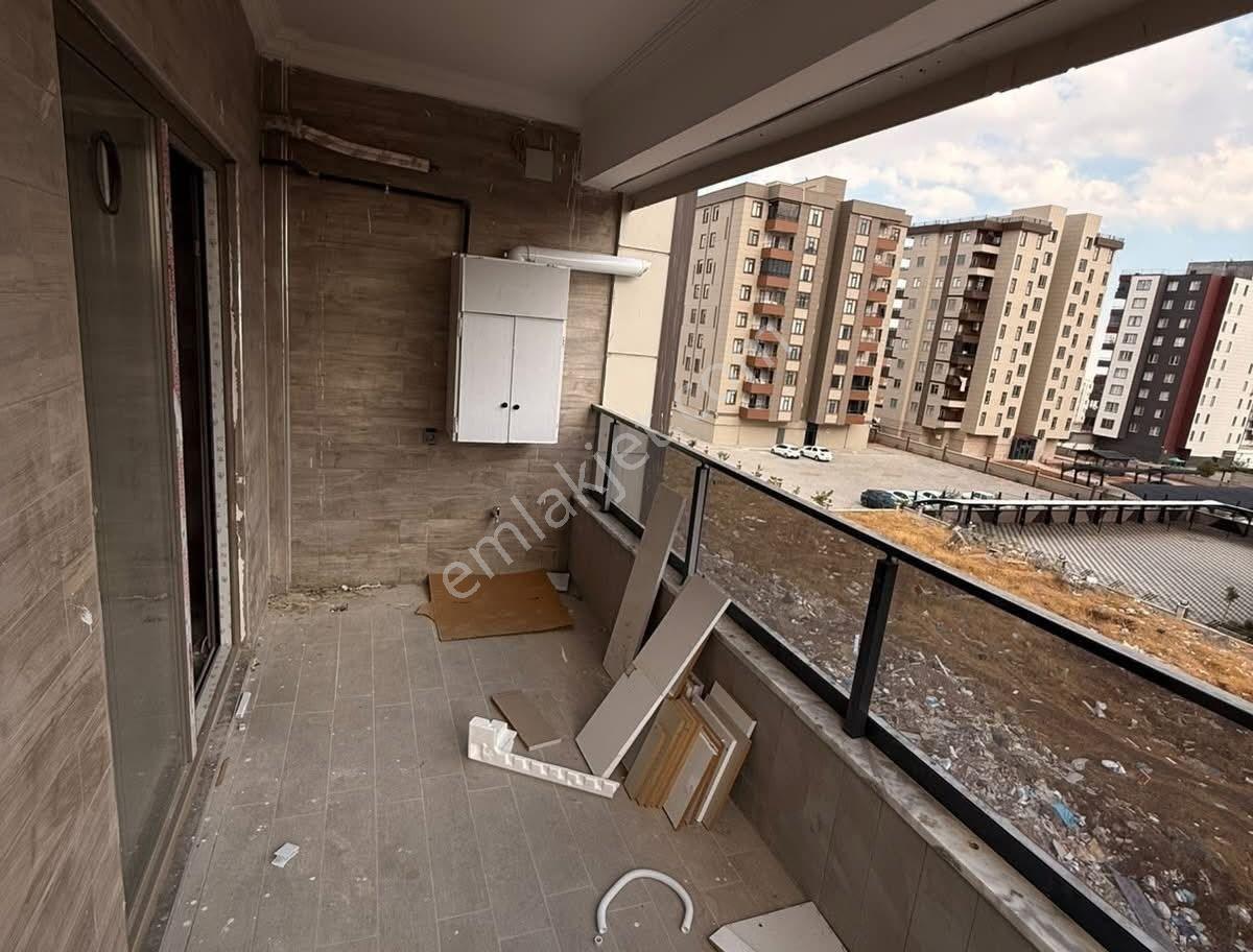Site İçerisinde Satılık 2+1 Sıfır Lüx Arakat — fotoğraf 9