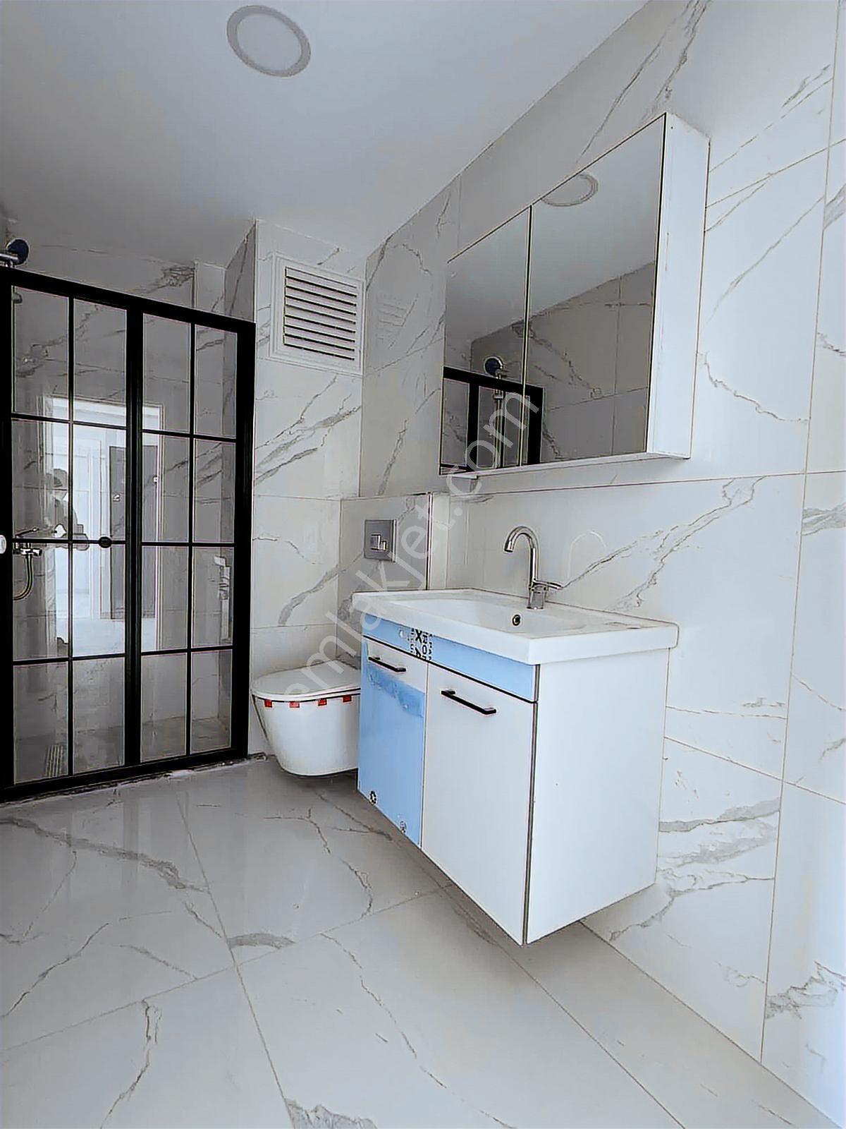 Sancaktepe Cadde Üzeri Sitede Satılık Geniş 1+1 Daire — fotoğraf 11