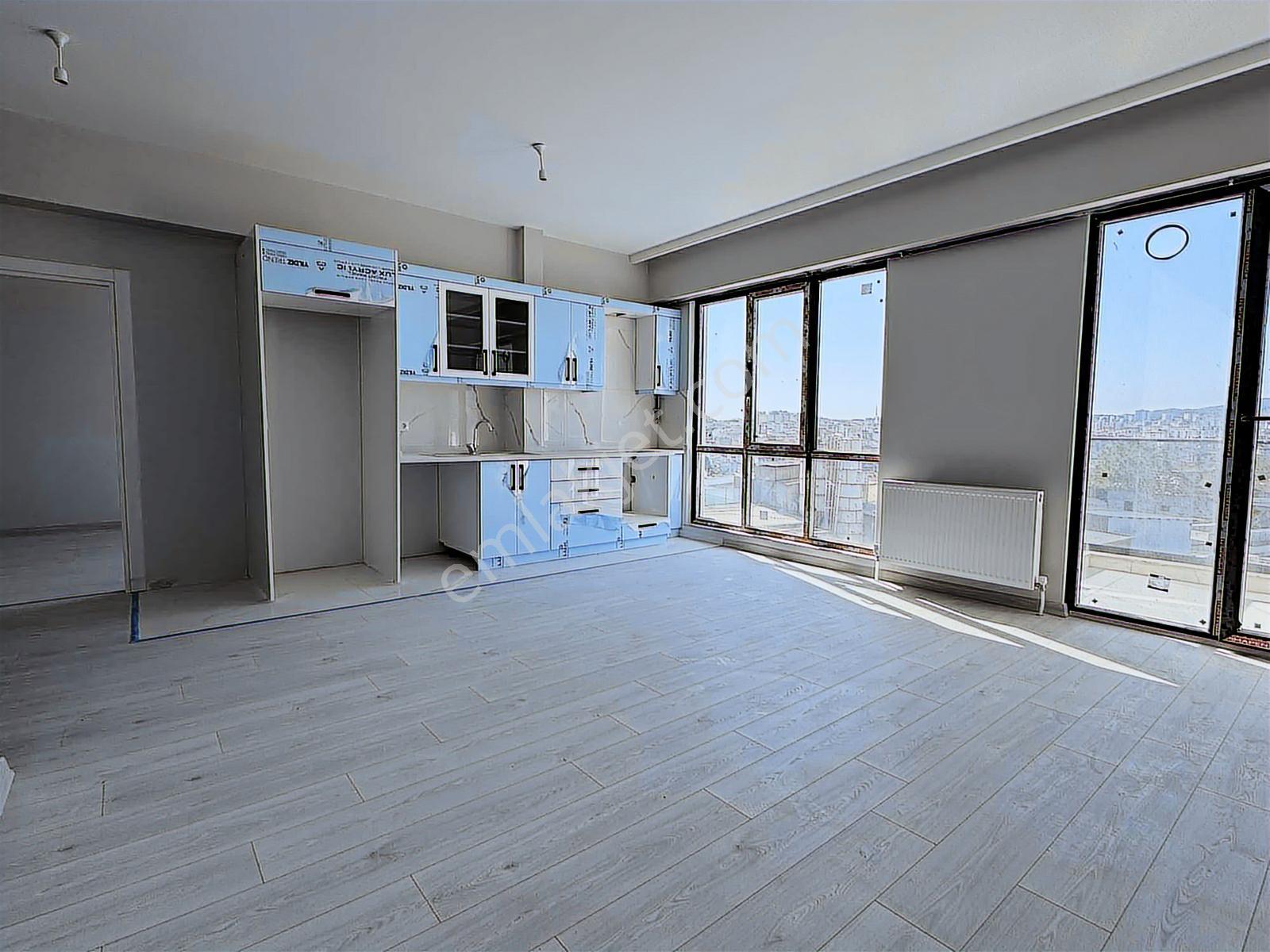 Sancaktepe Cadde Üzeri Sitede Satılık Geniş 1+1 Daire — fotoğraf 14