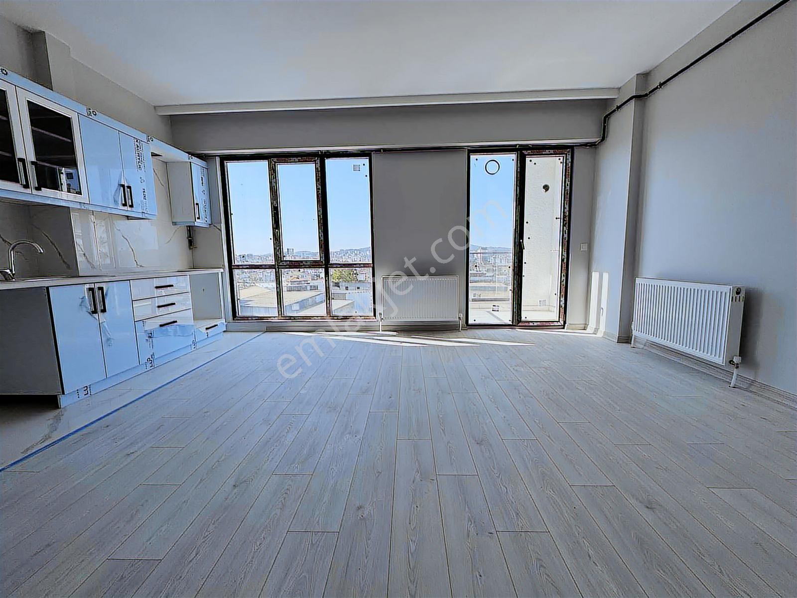 Sancaktepe Cadde Üzeri Sitede Satılık Geniş 1+1 Daire — fotoğraf 20