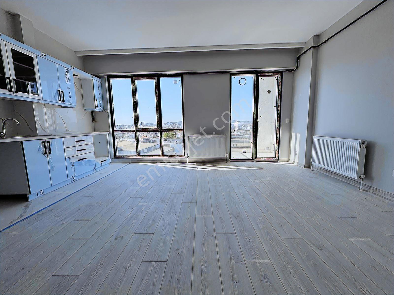 Sancaktepe Cadde Üzeri Sitede Satılık Geniş 1+1 Daire — fotoğraf 21