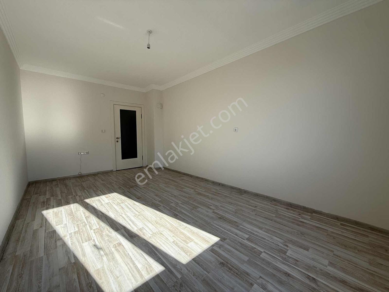 Turgay Şahinden Ata Caddesinde Kilerli Kapalı Garajlı 3+1 — fotoğraf 17
