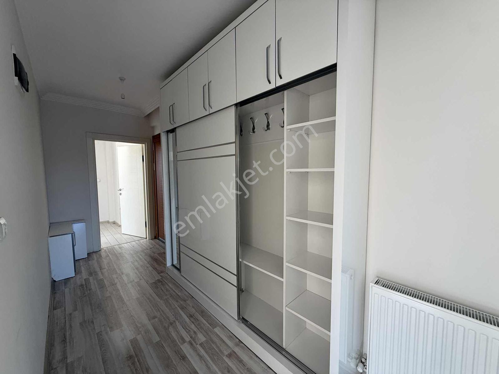 Turgay Şahinden Ata Caddesinde Kilerli Kapalı Garajlı 3+1 — fotoğraf 18