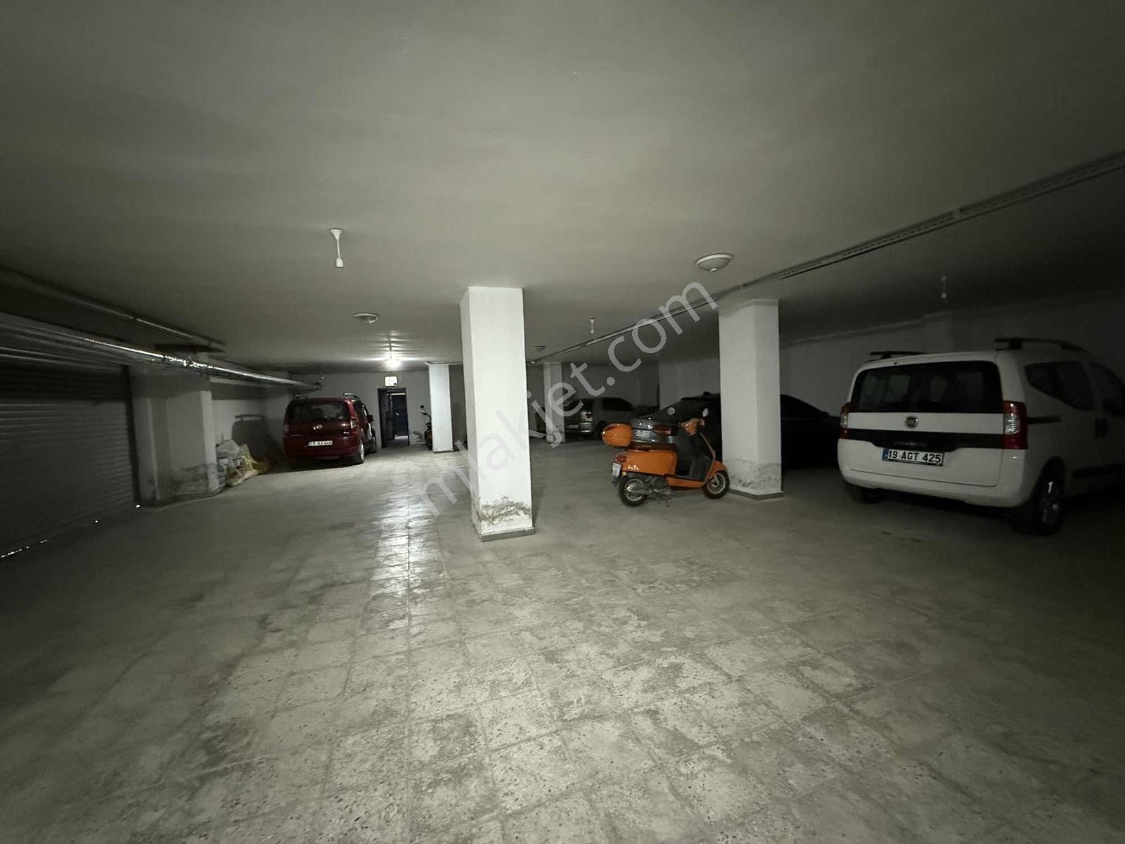 Turgay Şahinden Ata Caddesinde Kilerli Kapalı Garajlı 3+1 — fotoğraf 28