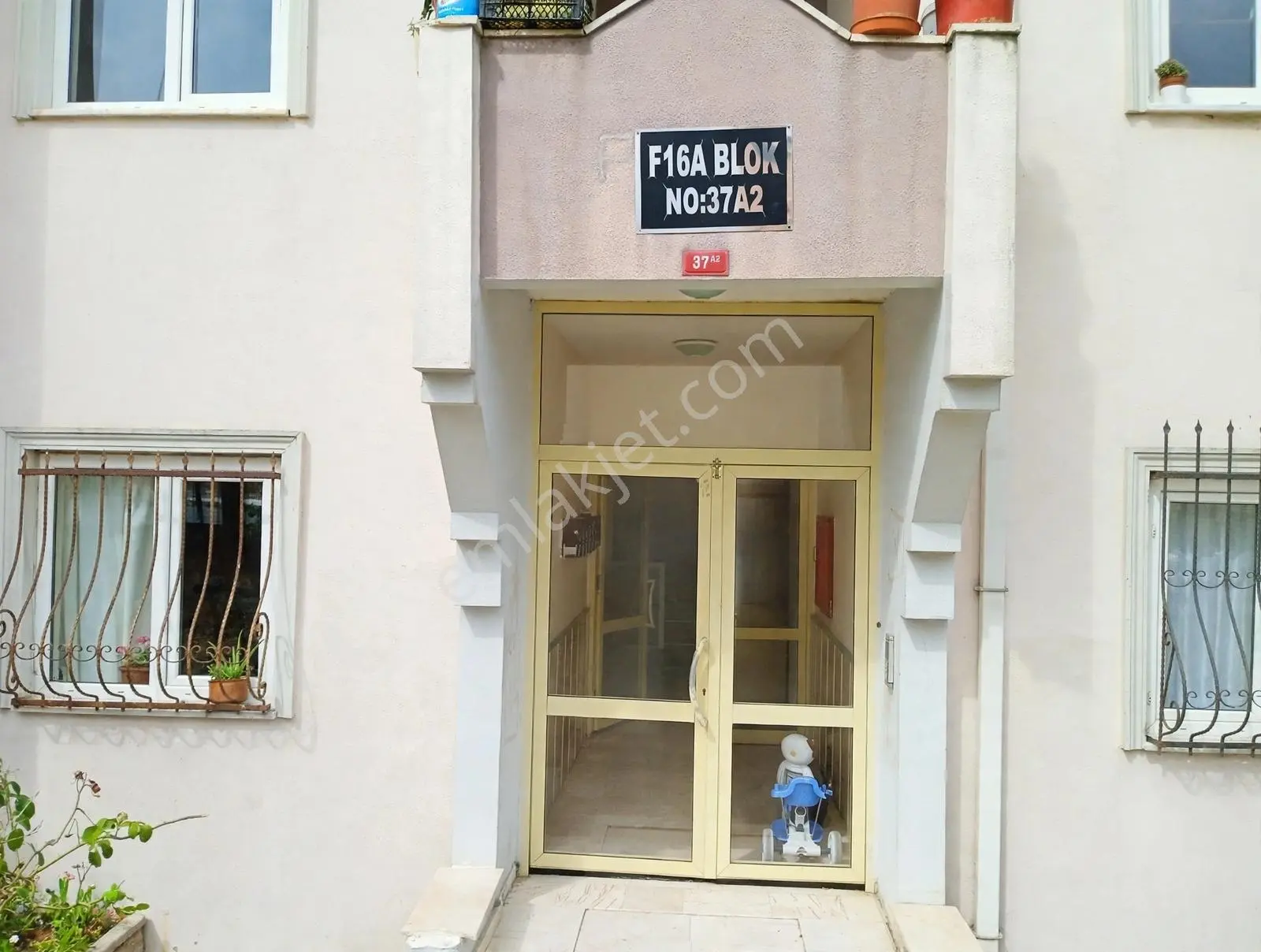 Arnavutköy Taşoluk Toki Ara Kat Satılık 2+1 Daire — fotoğraf 2