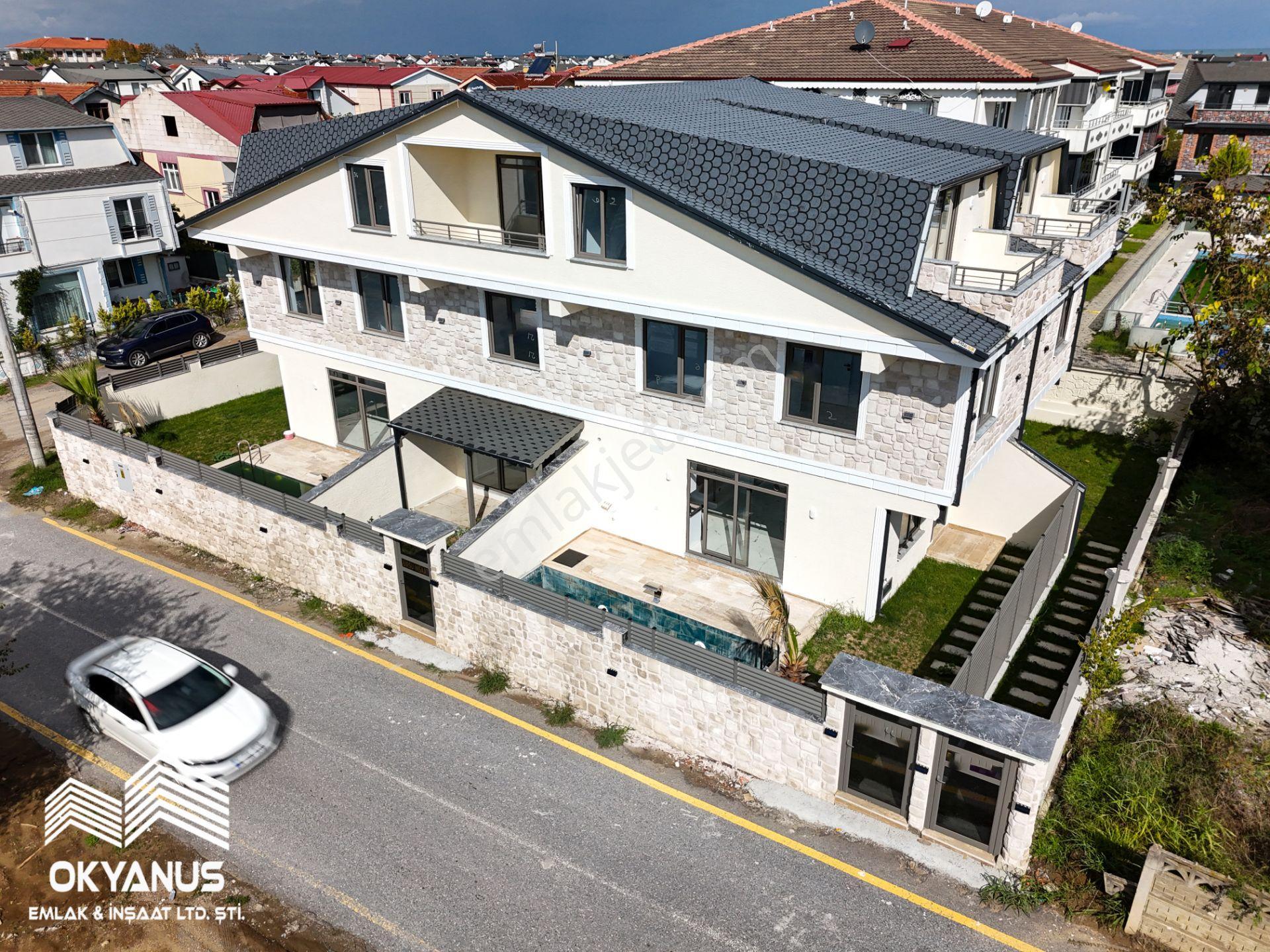 Sakarya Kocaali De Yalı Mah De Havuzlu Müstakil 4+1 — fotoğraf 3