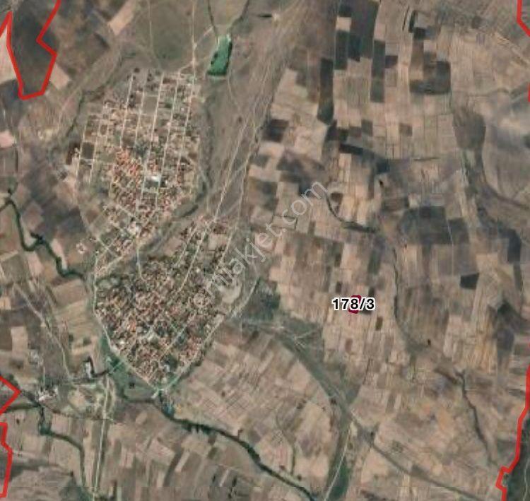 Tekirdağ Hayrabolu Şalgamlı Da Resmi Yolu Olan Mustakil 2280m2 Tarla — fotoğraf 3