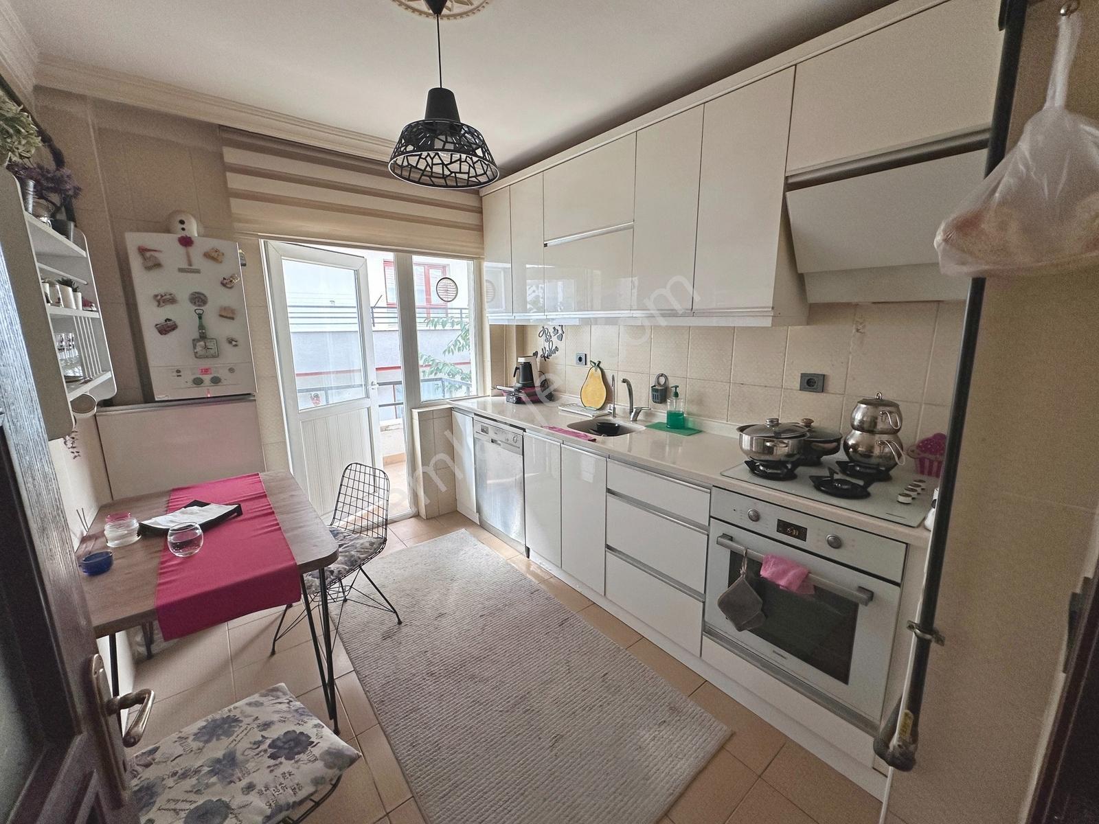 Şirintepe Muhtarlık Arkası Ön Cephede Çift Balkonlu 3+1 Satılık — fotoğraf 6