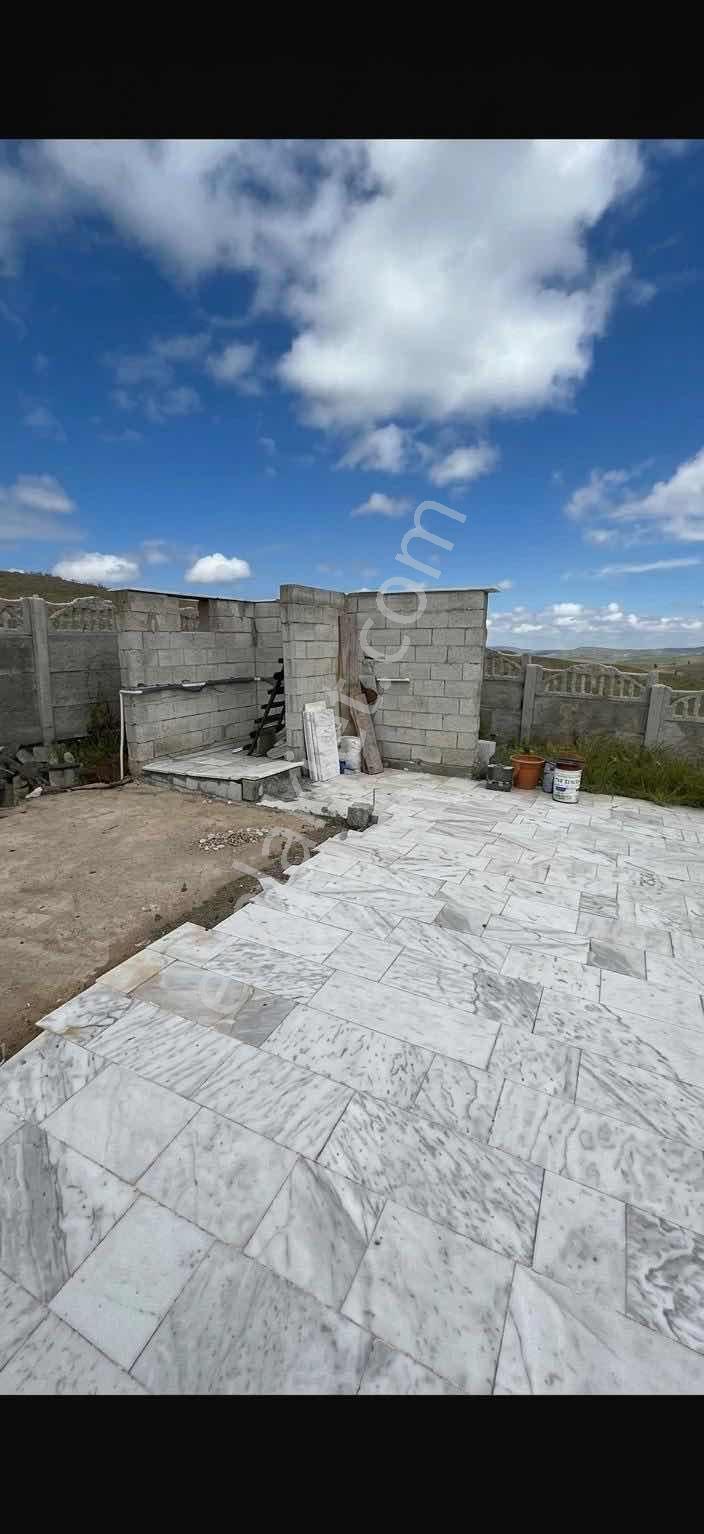 Gazlıgöle Yakın Konumda Ablak Köyü Beton Panel Çitle Çevrli Arsa — fotoğraf 5
