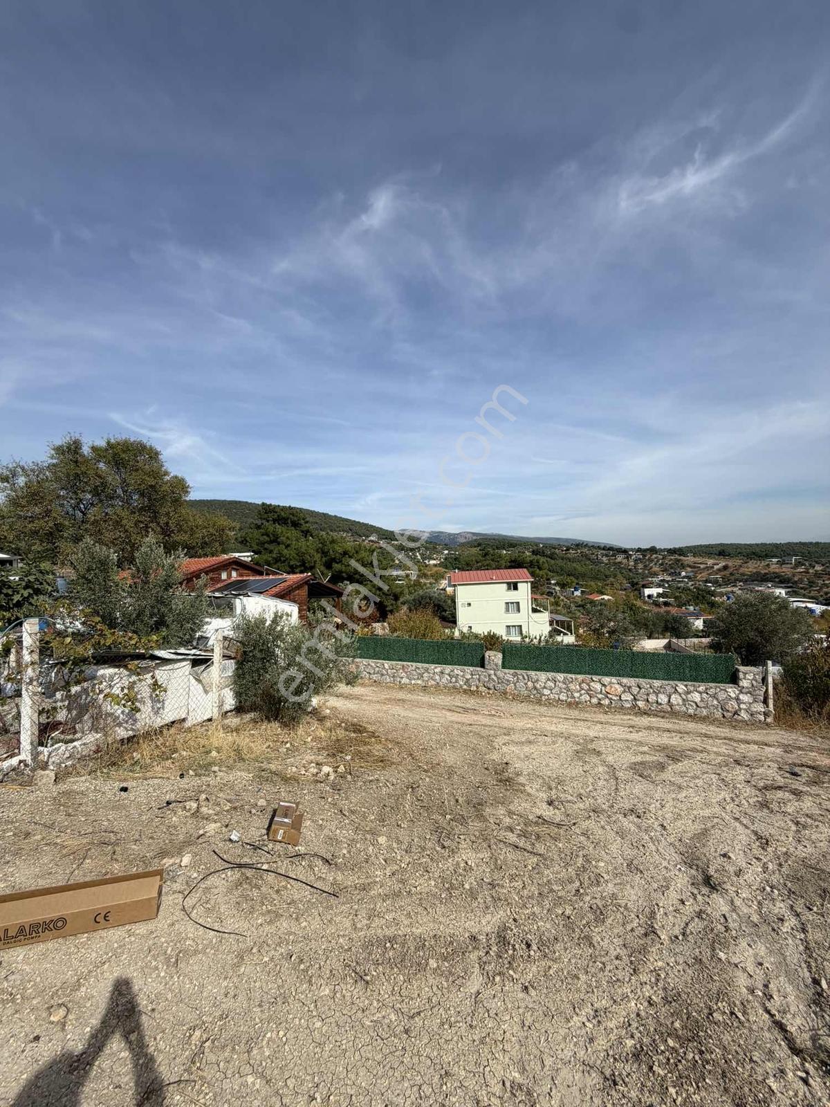 Yakaköyde 333 M² Doğayla İç İçe, Suyu Bulunan Bahçe