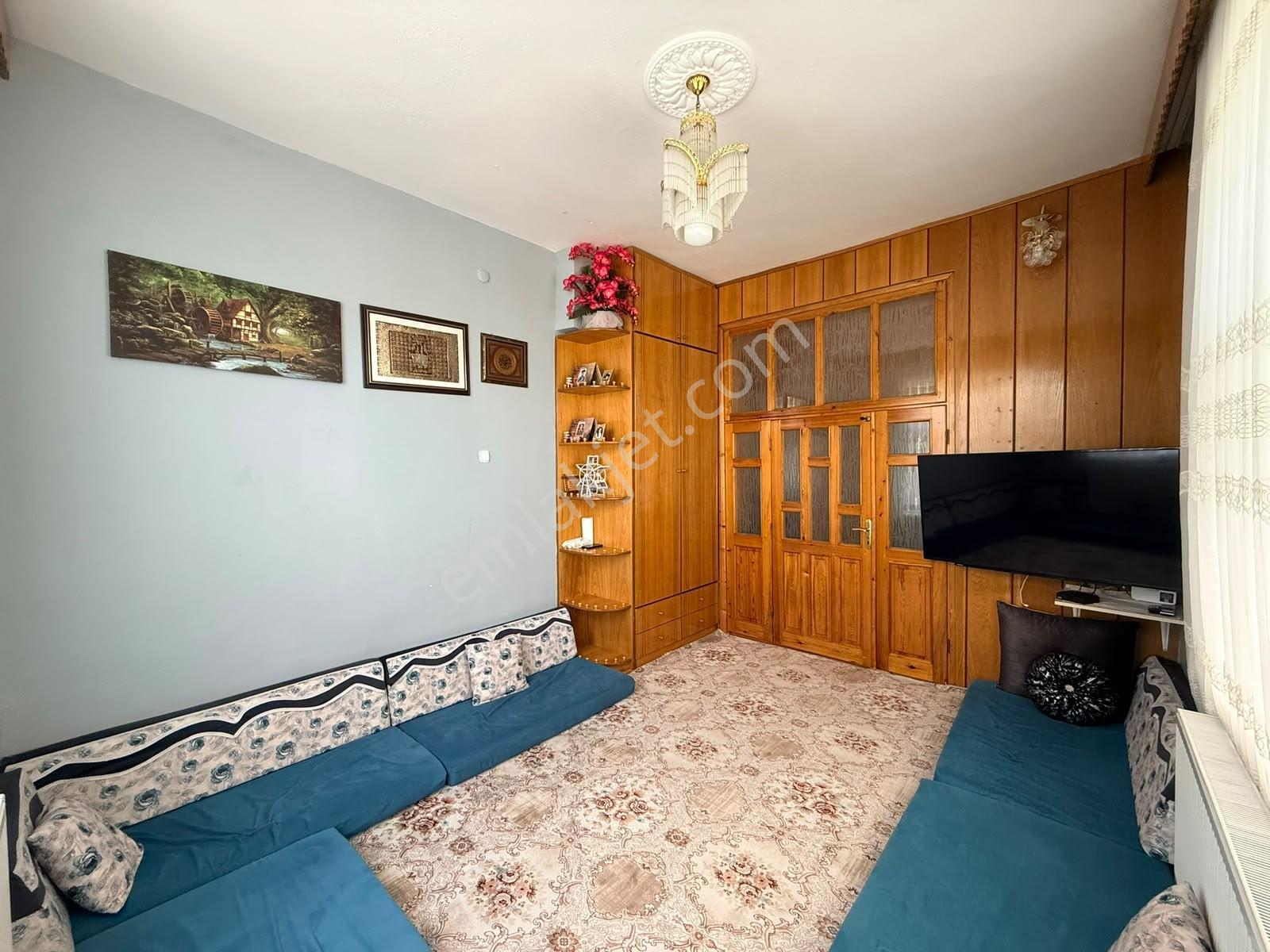 Ilgın Uçarı Mahallesinde 240 M² Bahçeli 4+1 Müstakil Ev — fotoğraf 2