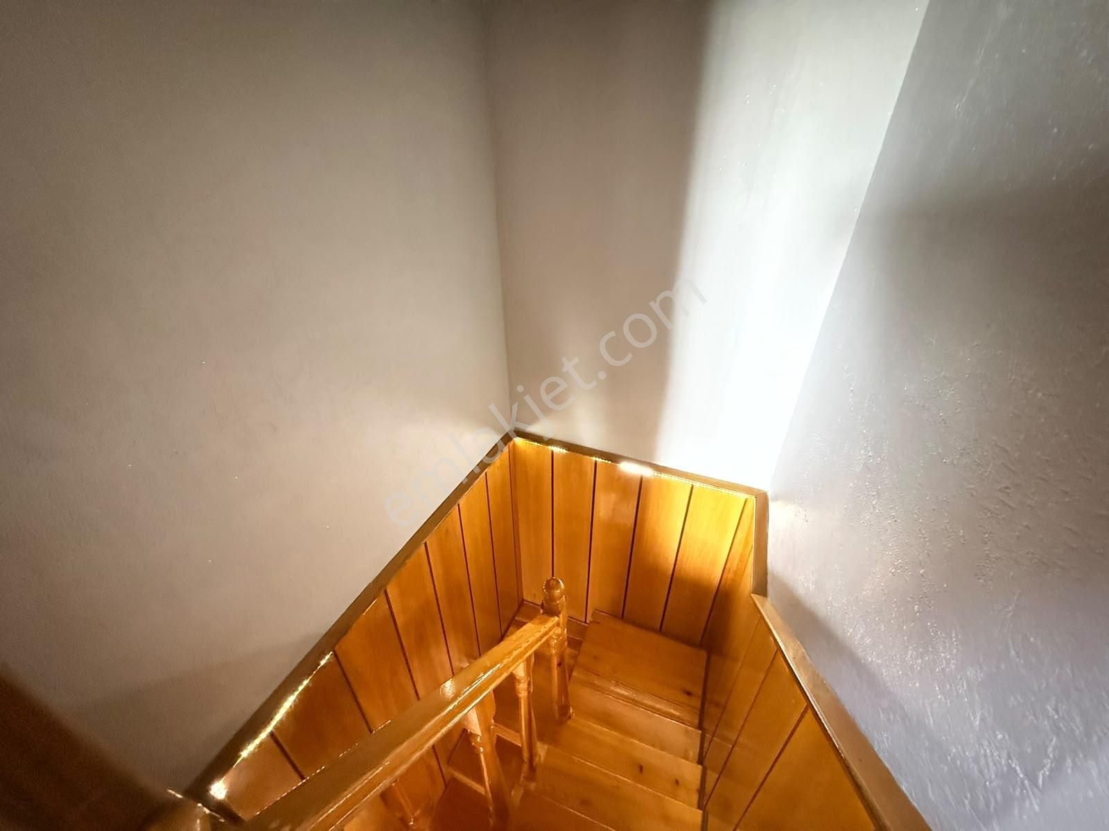 Ilgın Uçarı Mahallesinde 240 M² Bahçeli 4+1 Müstakil Ev — fotoğraf 22
