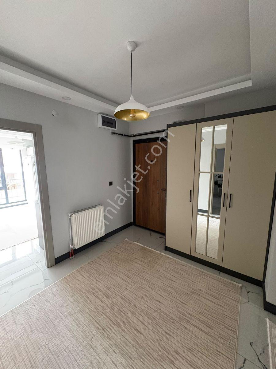 Carşı Merkezde Özel Yapım 2+1 3.arakat Sıfır Daire — fotoğraf 5