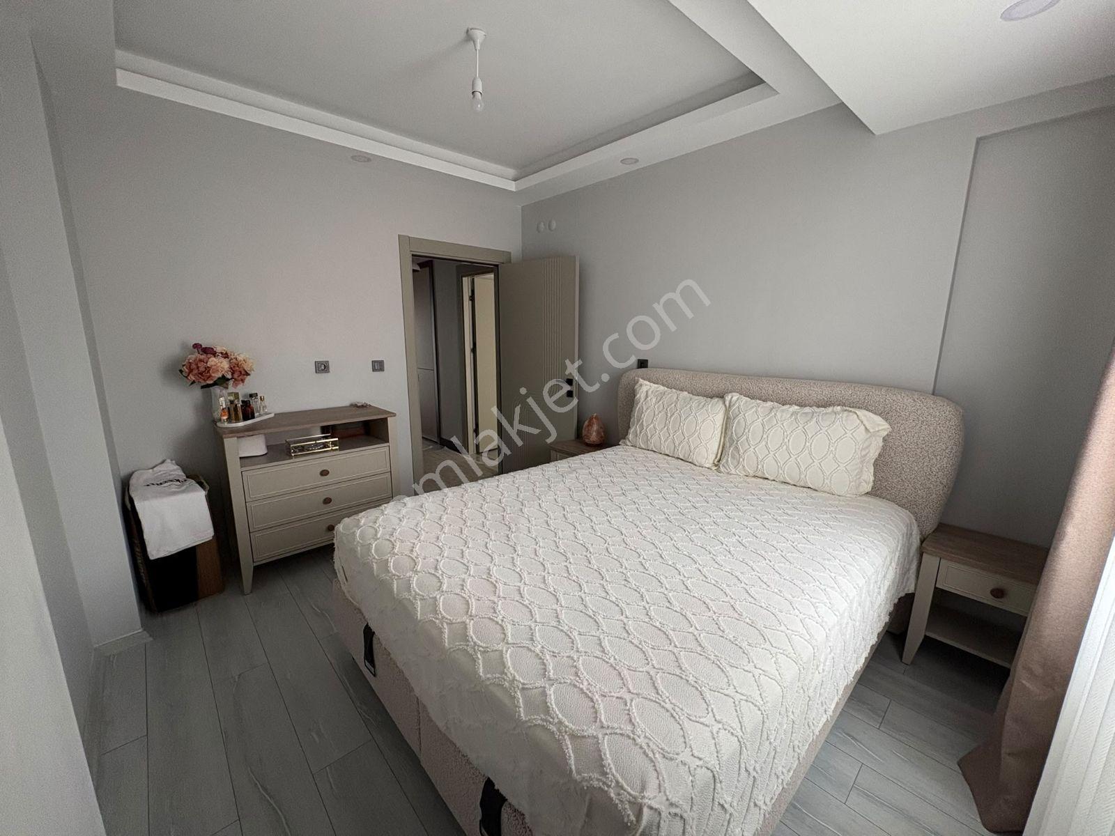 Carşı Merkezde Özel Yapım 2+1 3.arakat Sıfır Daire — fotoğraf 14