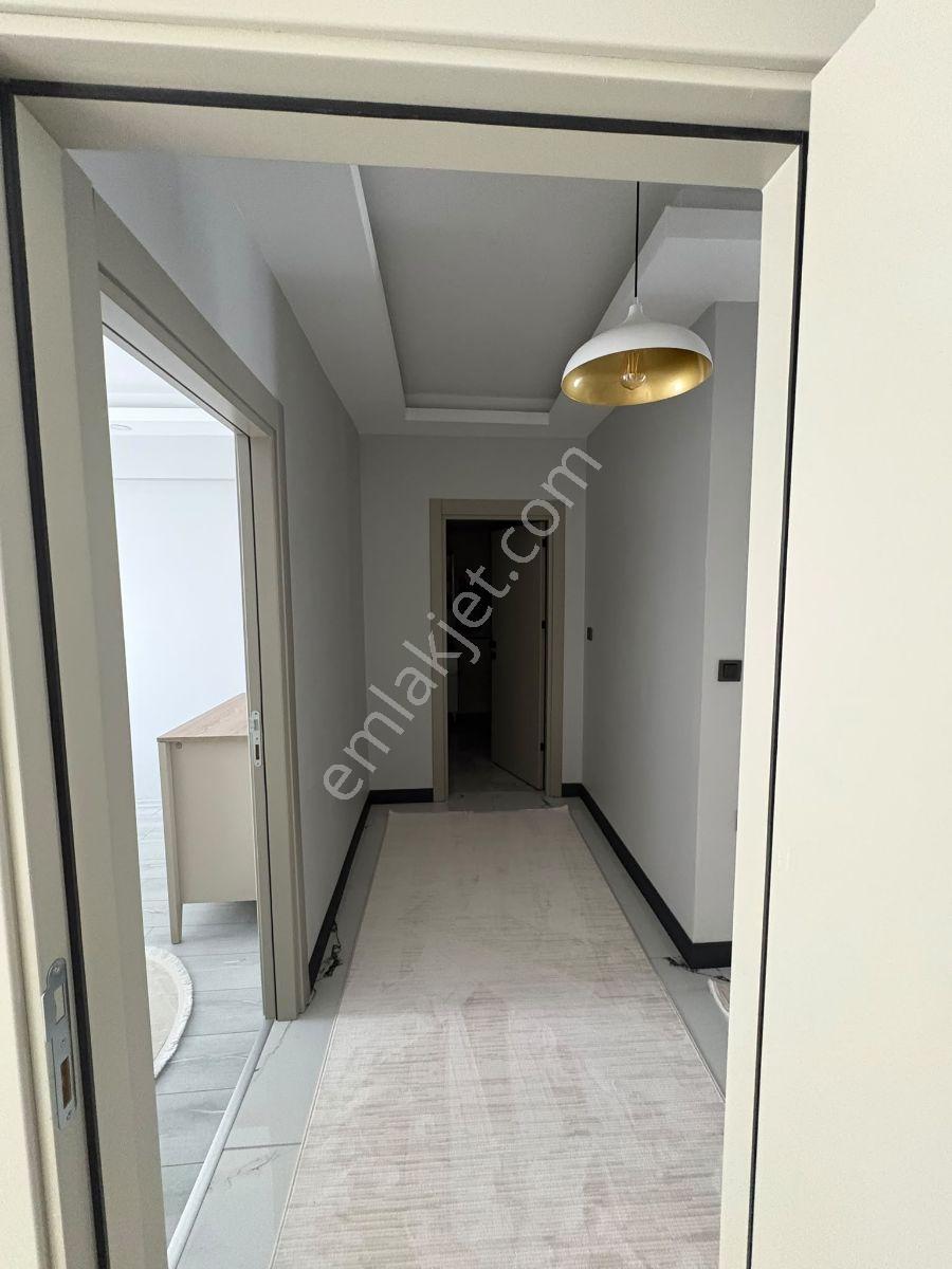 Carşı Merkezde Özel Yapım 2+1 3.arakat Sıfır Daire — fotoğraf 16