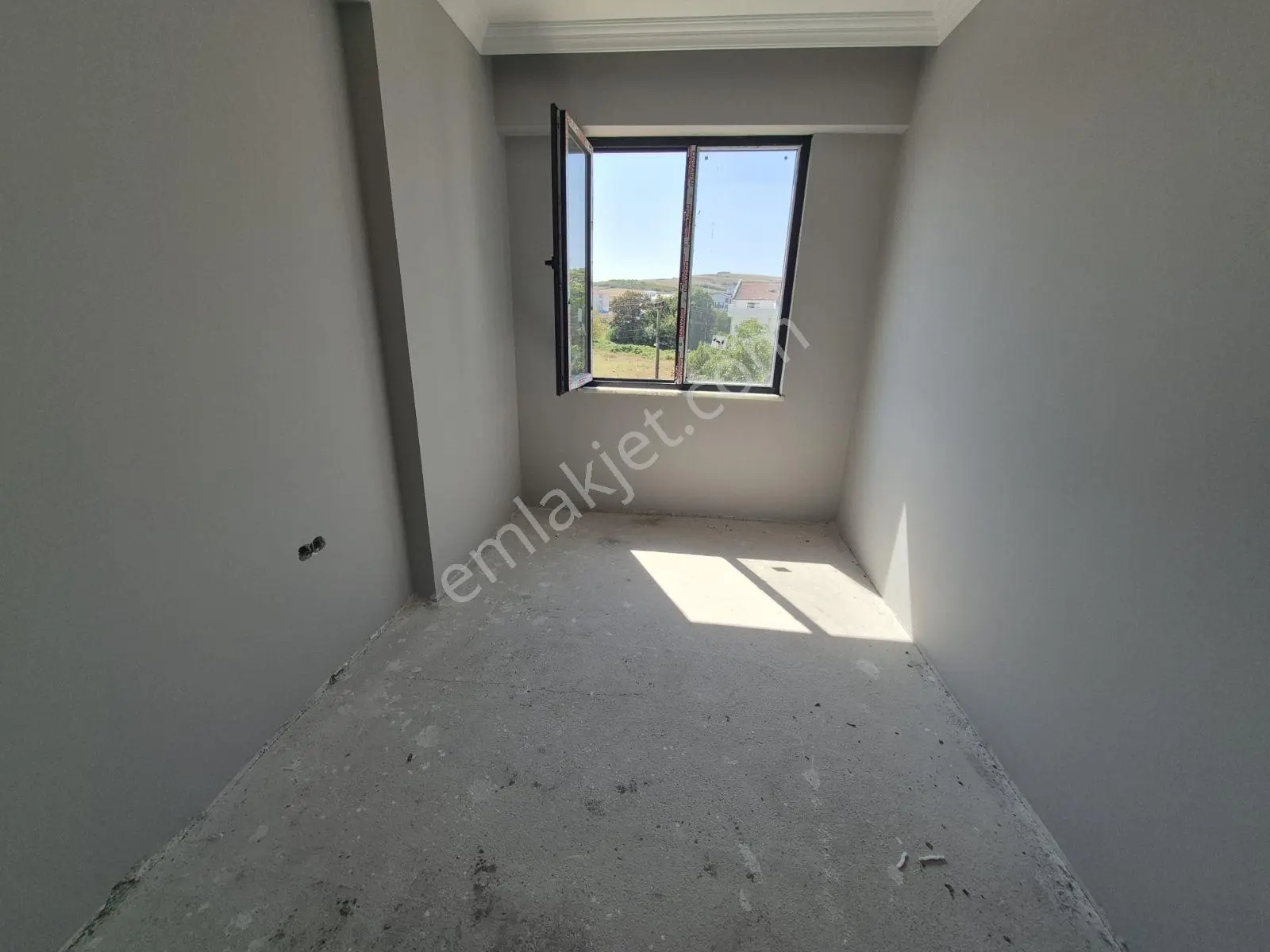 Çiftlikköy Sultaniye'de Satılık 2+1 Arakat Sıfır Ferah Daire — fotoğraf 4