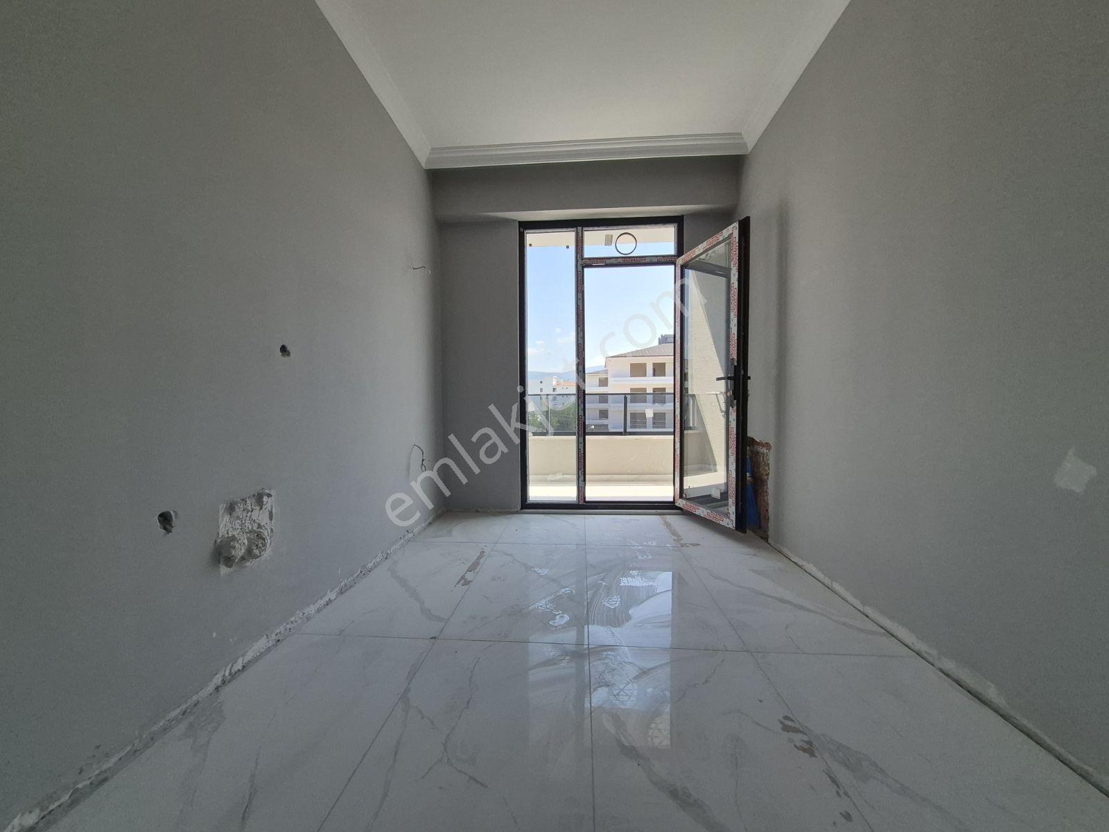 Çiftlikköy Sultaniye'de Satılık 2+1 Arakat Sıfır Ferah Daire — fotoğraf 11