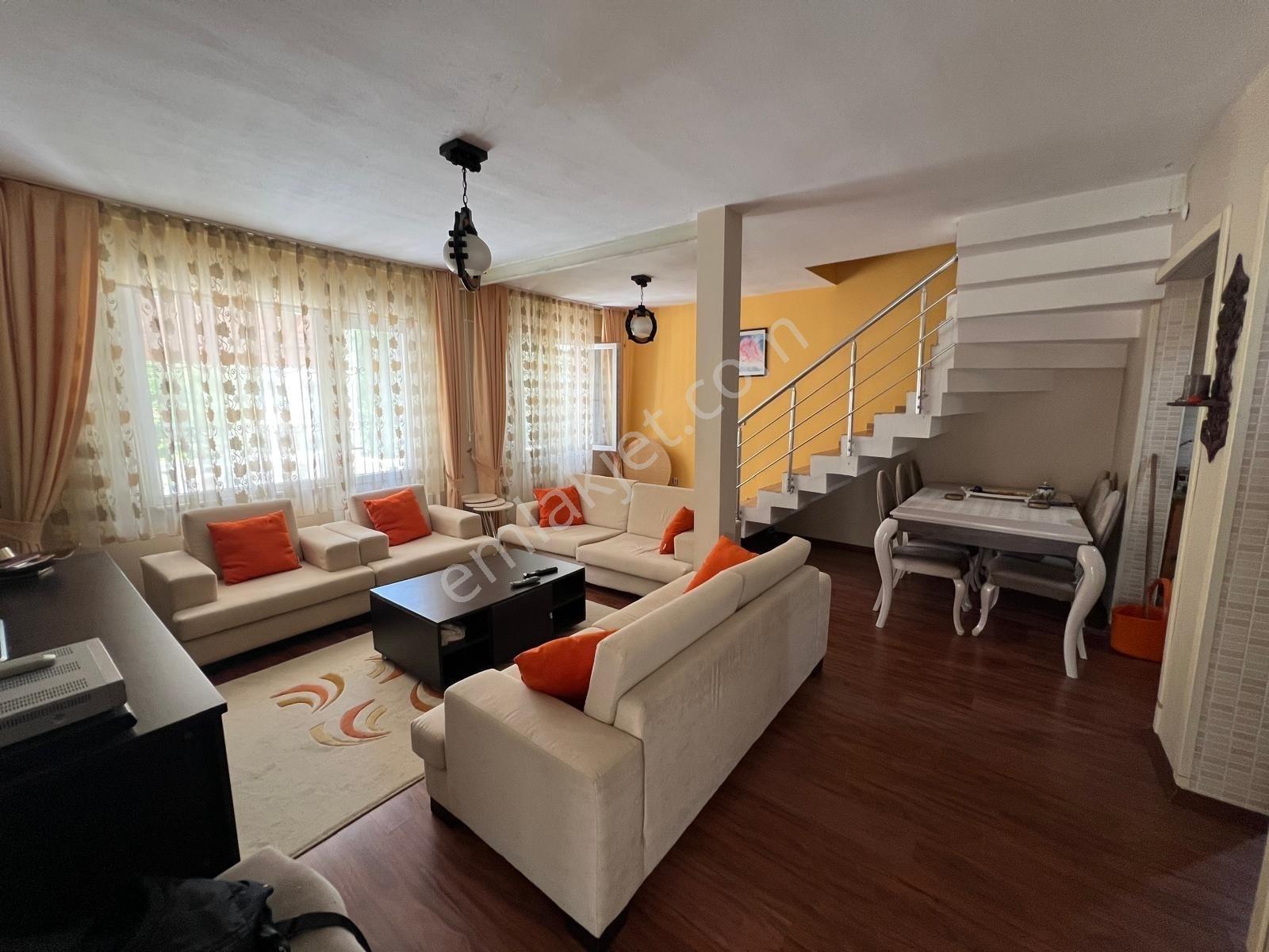 Silivri Cumhuriyet'te Satılık 8+2 Geniş İkiz Villa, 250 M², — fotoğraf 2