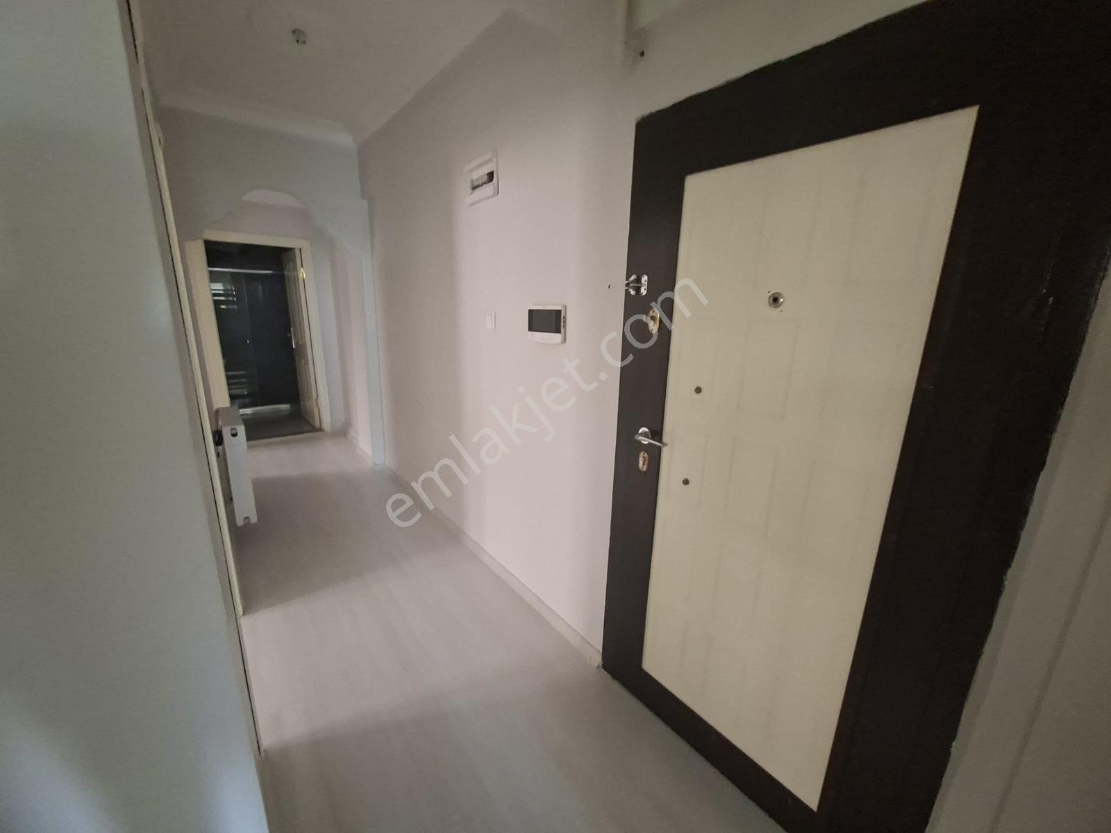 Yayla Mahallesinde Merkezi Konumda 2+1 90 M² Temiz Ve Bakımlı — fotoğraf 17