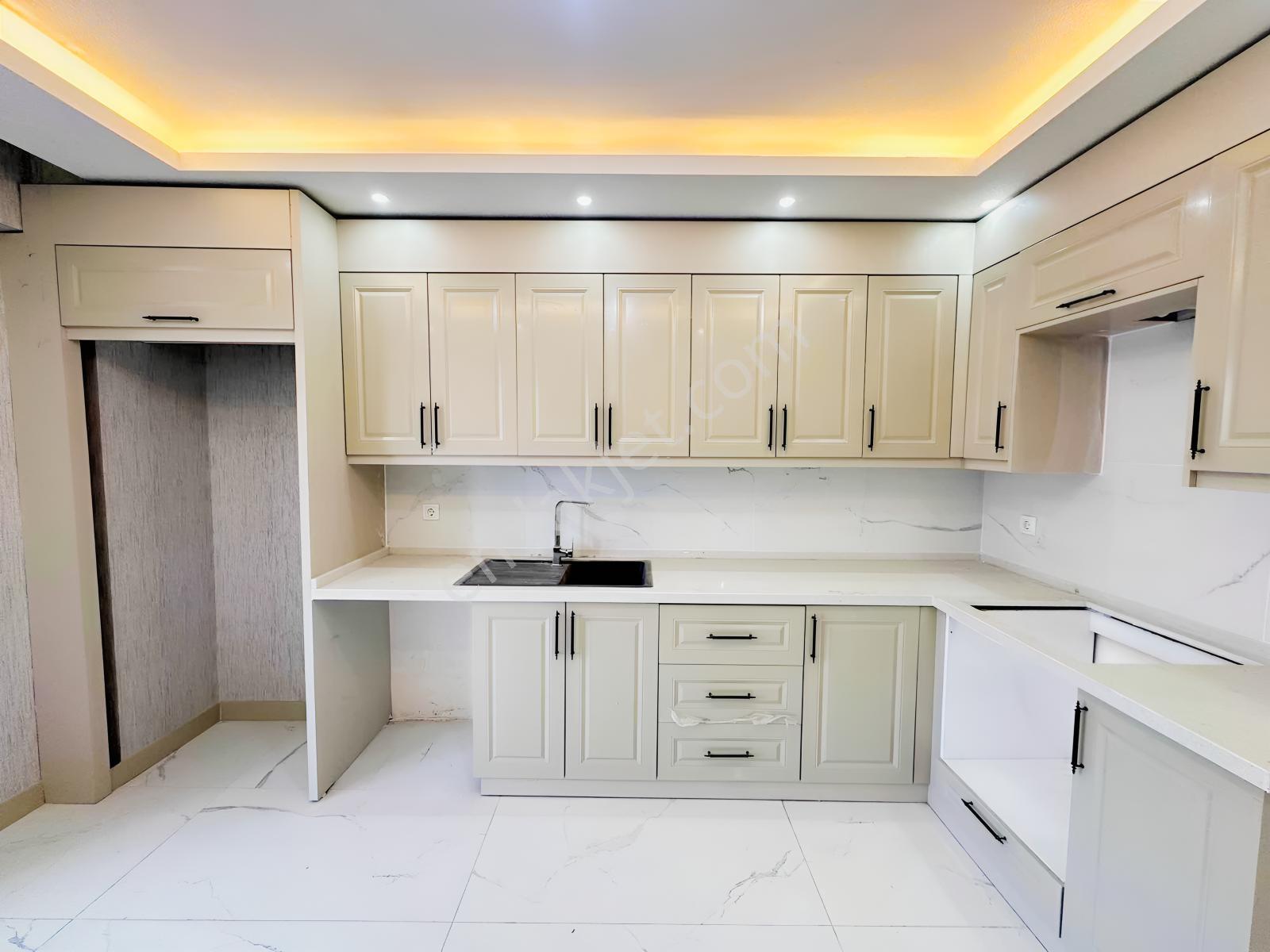 Uygan'dan Yedieylül Mah. 2+1 110m² Ultra Lüx Havuzlu Site — fotoğraf 2