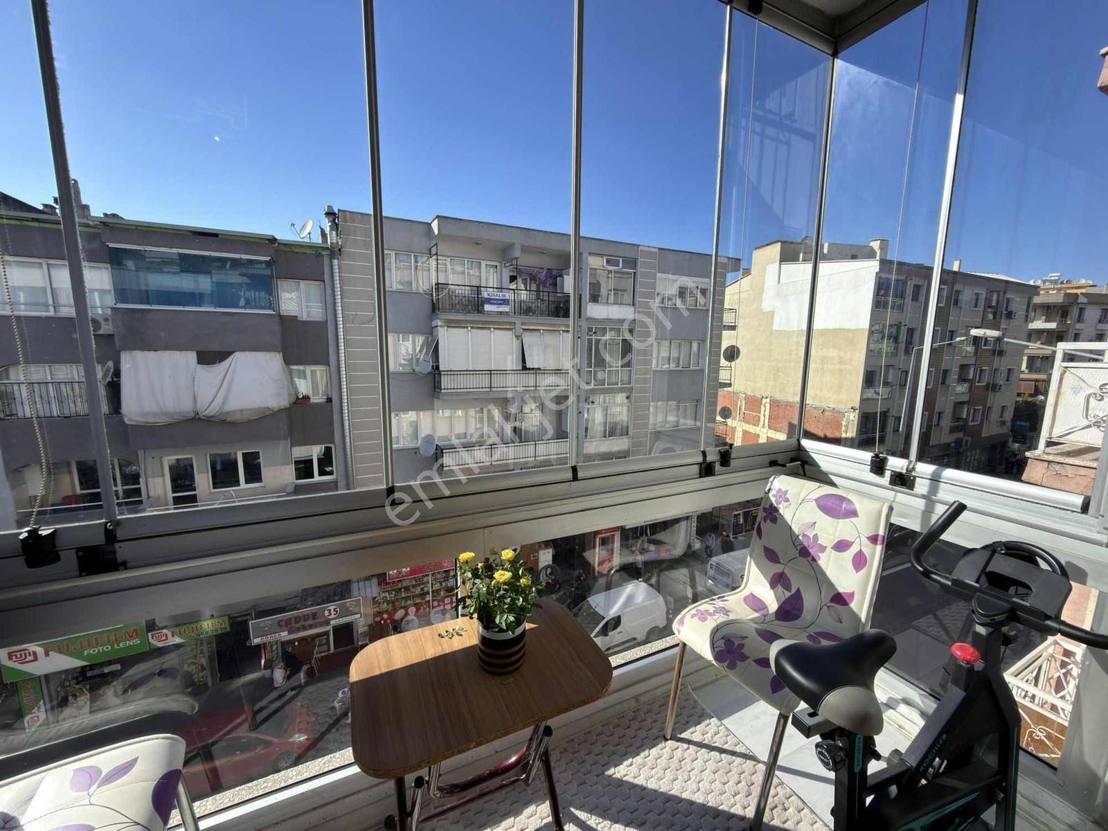 Buca Menderes Caddesi Üzeri 2+1 Lüx Ara Kat Çift Cephe Daire — fotoğraf 7