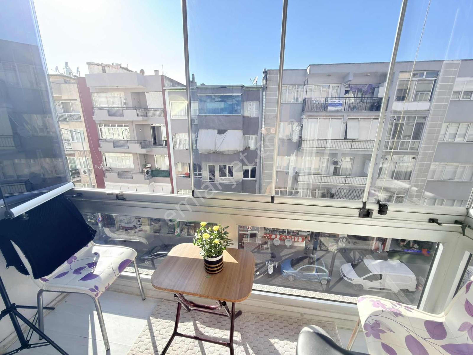Buca Menderes Caddesi Üzeri 2+1 Lüx Ara Kat Çift Cephe Daire — fotoğraf 8