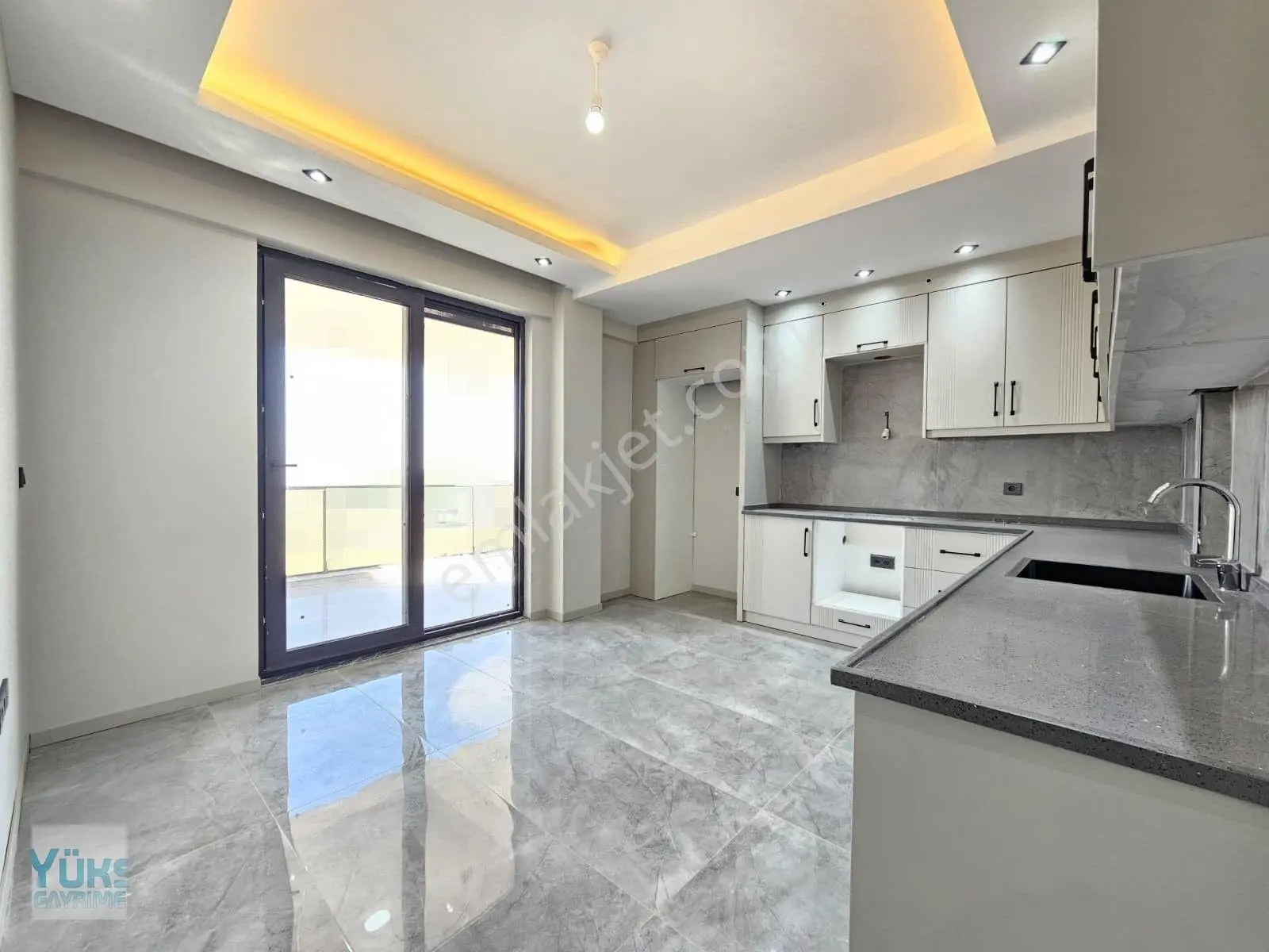 Denizli Yenişafak Mahallesinde 3+1 150 M2 Önü Açık Lüks Satılık Arakat Daire — fotoğraf 2