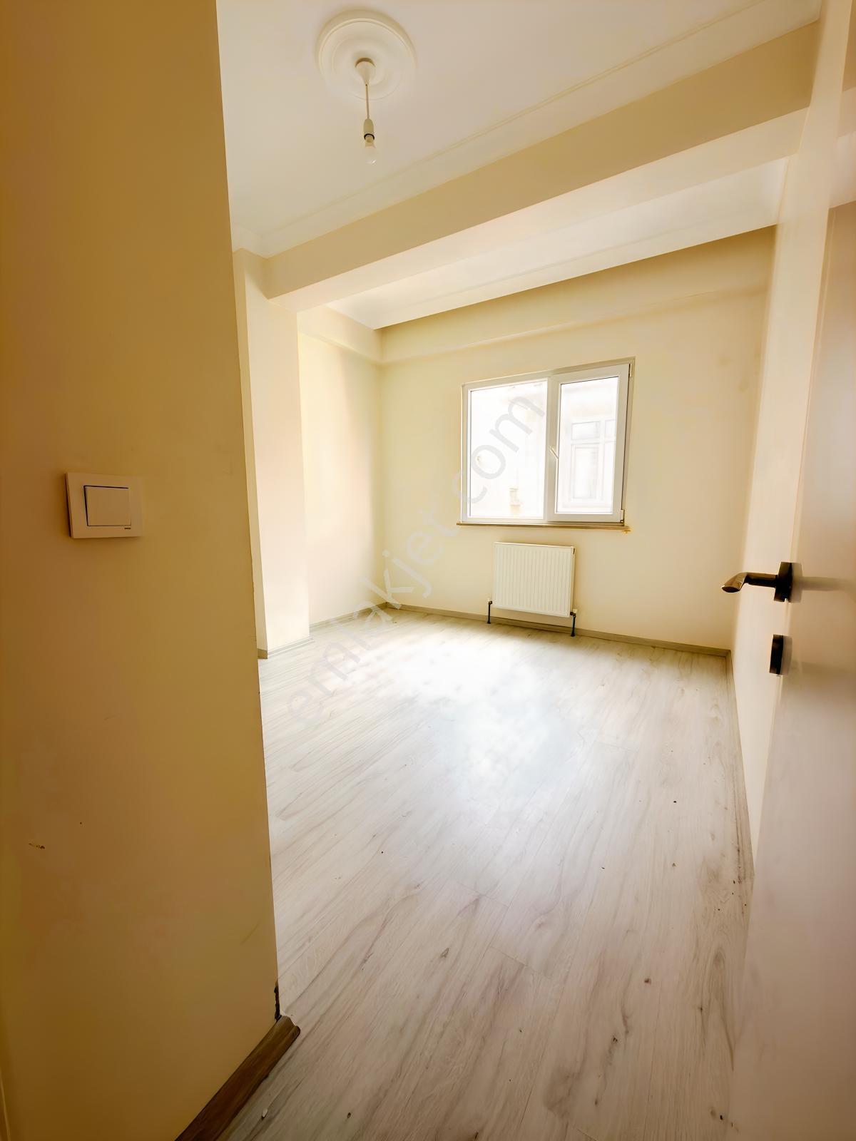 Kartal Topselvide İskanlı Yeni Bina 2+1 — fotoğraf 2