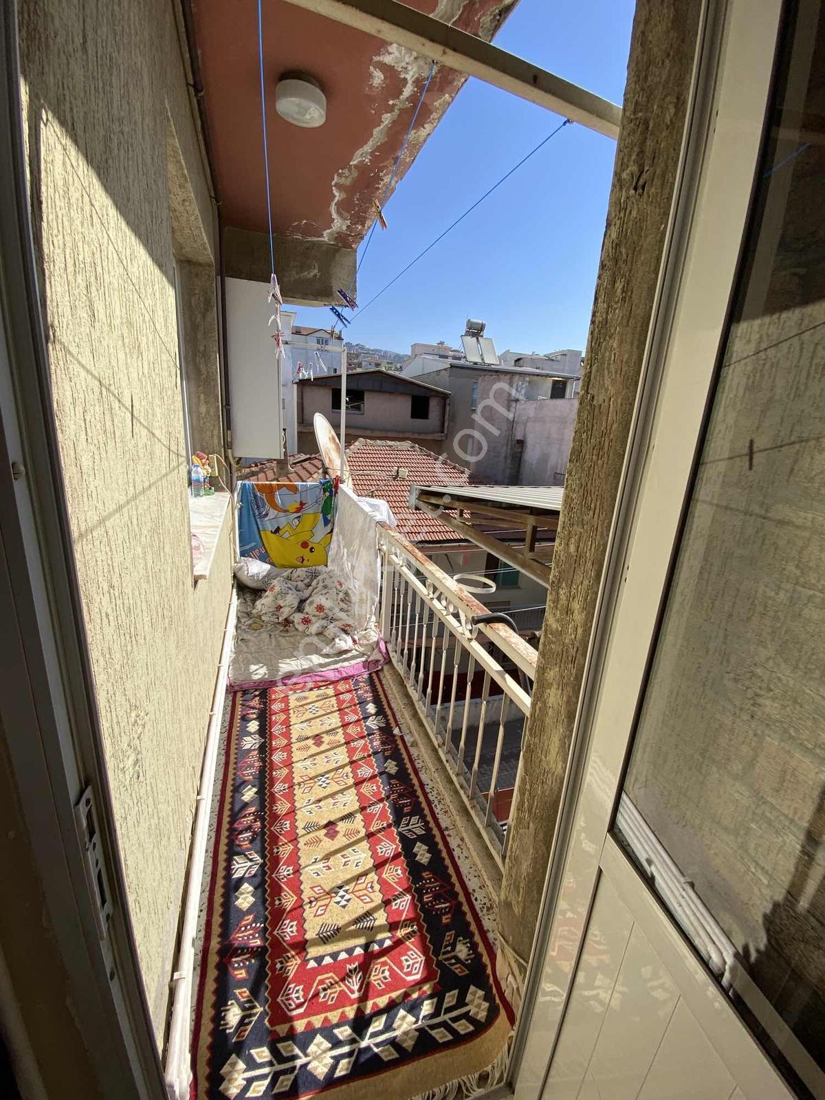 Küçük Çiğli Fırsat Lokasyon 3+1 Satılık Daire — fotoğraf 8