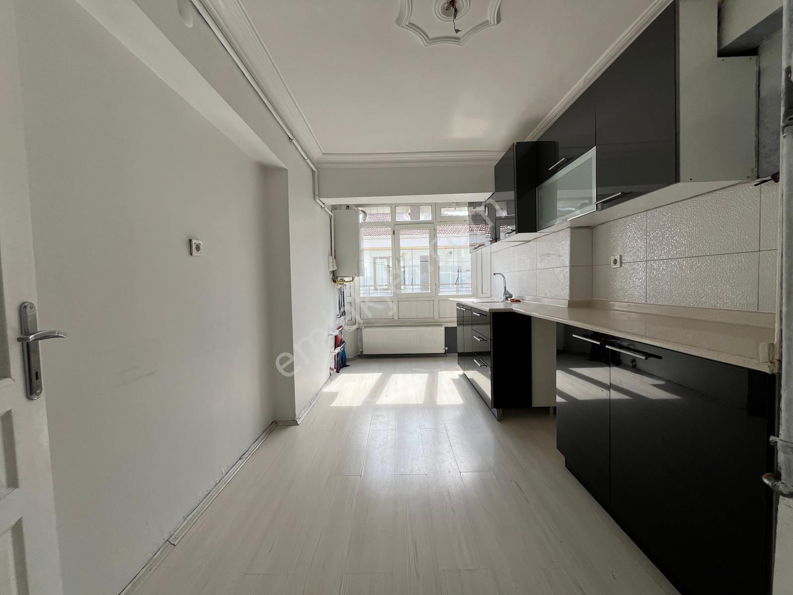 İncirli'de Merkezi Konumda, Gün Boyu Güneş Alan 4+1 Ferah Dublks — fotoğraf 5