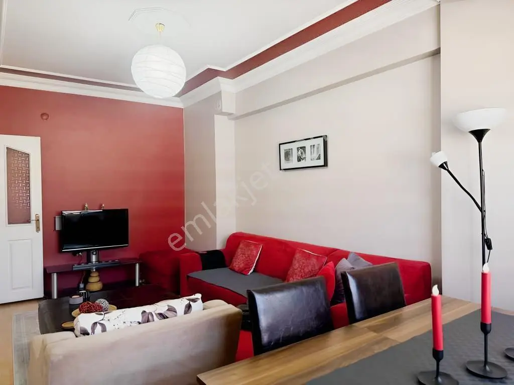 Esenlerde 3+1 | 120 M² Brüt | Balkonlu | Krediye Uygun — fotoğraf 3