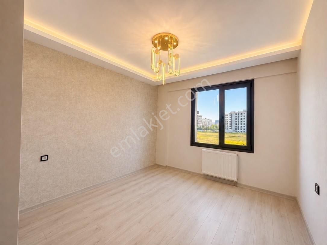 Rota’dan Bağcılarda Muazzam Konumda 3.5+1 Fırsat Daire — fotoğraf 11