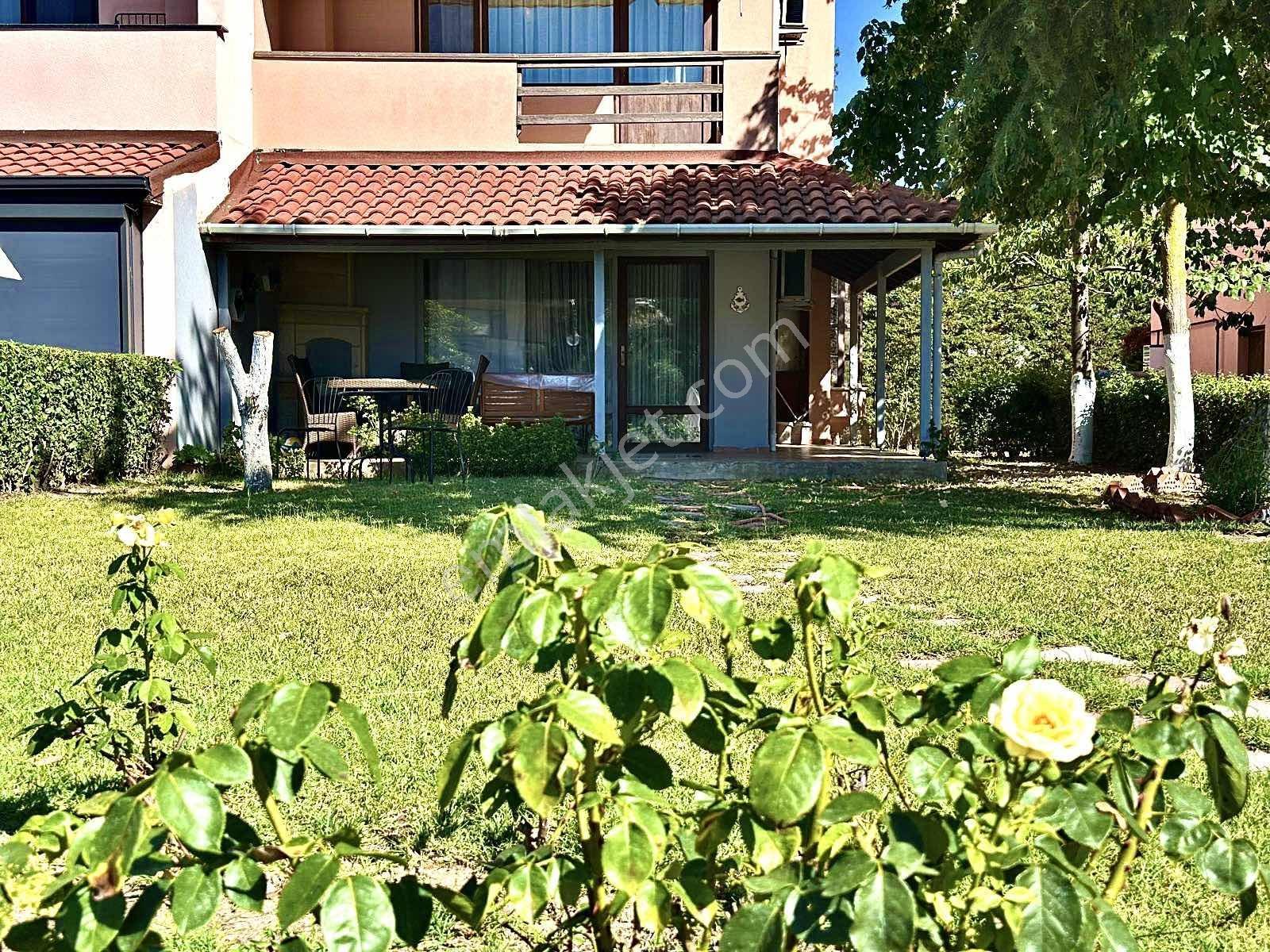 Kartallar - Plaja Sıfır Havuzlu Site İçerisinde 4+1 Villa!! — fotoğraf 3