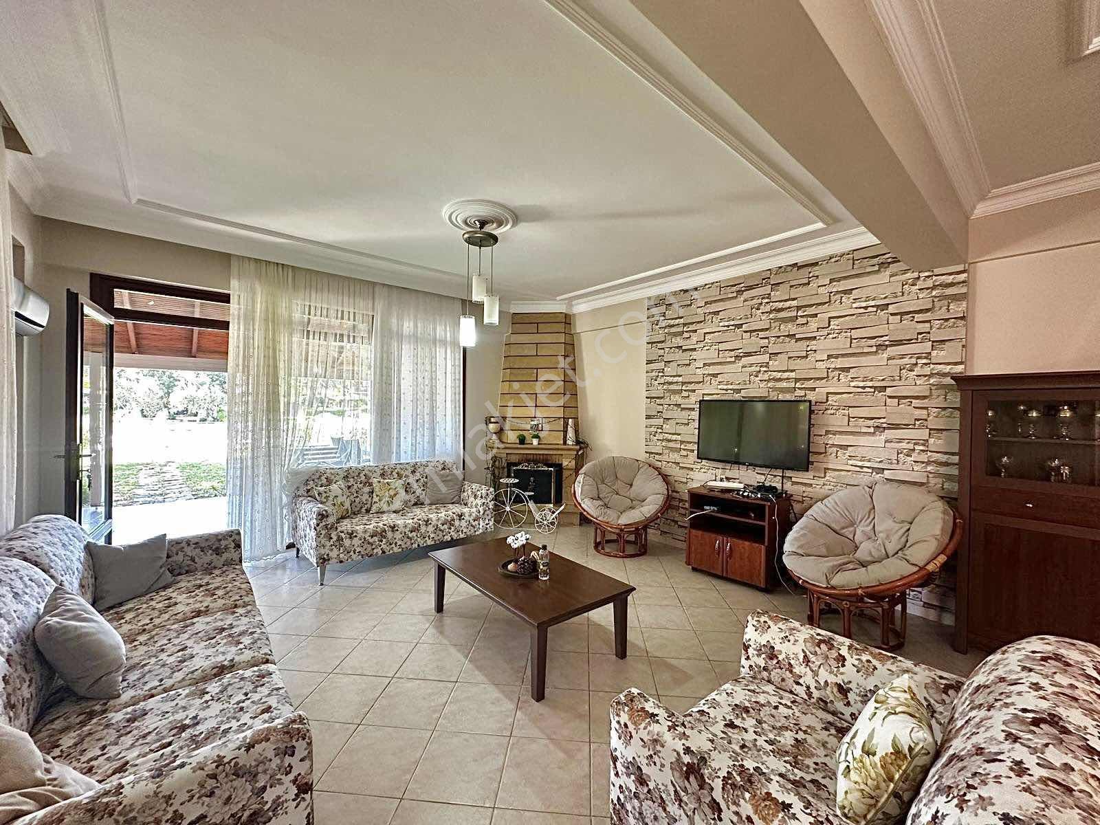 Kartallar - Plaja Sıfır Havuzlu Site İçerisinde 4+1 Villa!! — fotoğraf 11