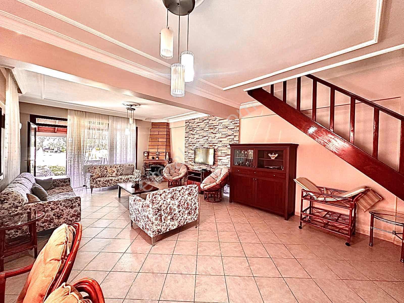 Kartallar - Plaja Sıfır Havuzlu Site İçerisinde 4+1 Villa!! — fotoğraf 13